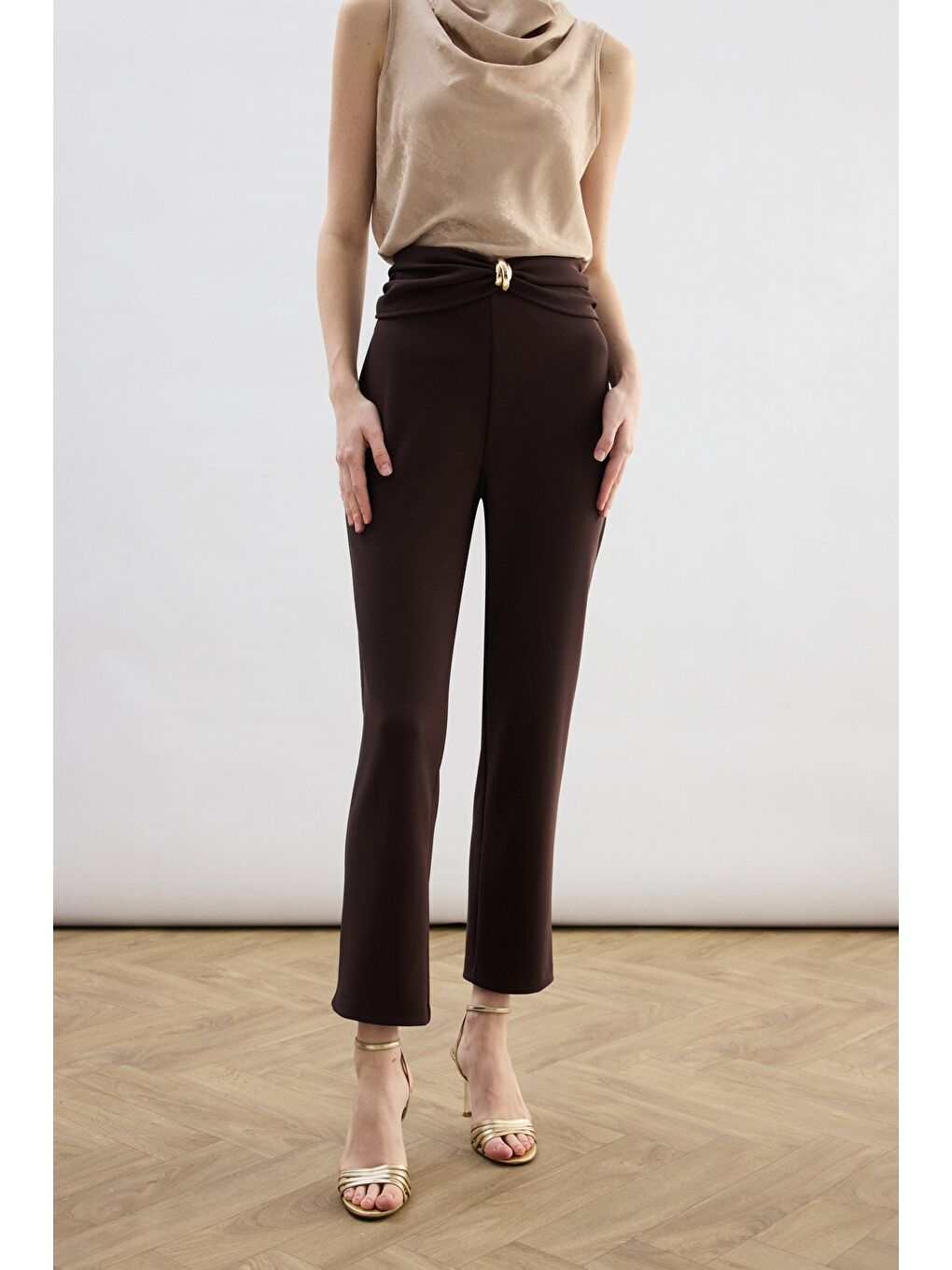 Kahverengi Bel Aksesuarlı Pantolon - Kahve-4