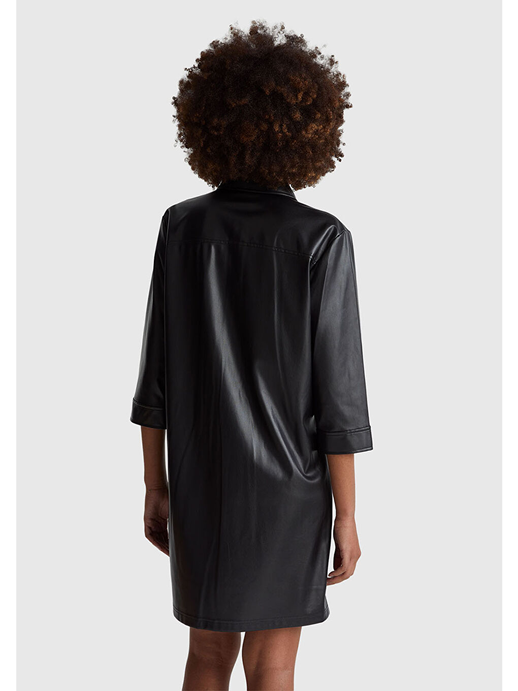 Kadın Siyah Deri Görünümlü Önü Düğmeli Uzun Kollu Elbise-2