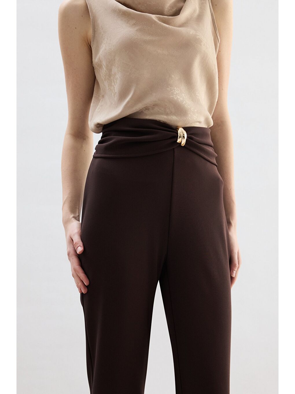 Kahverengi Bel Aksesuarlı Pantolon - Kahve-5