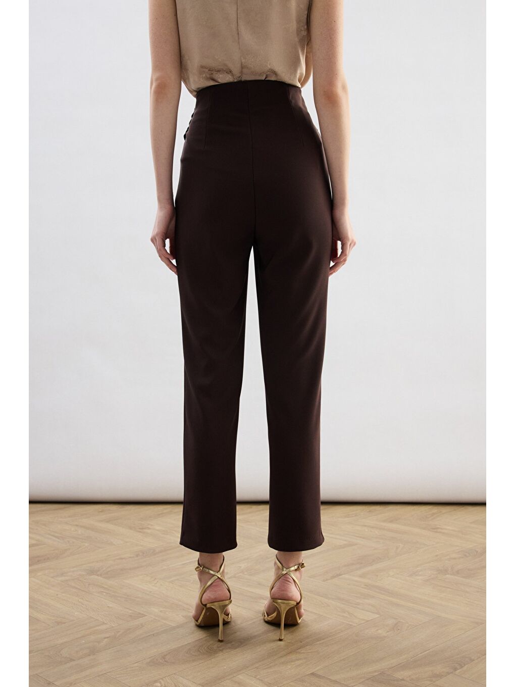 Kahverengi Bel Aksesuarlı Pantolon - Kahve-6