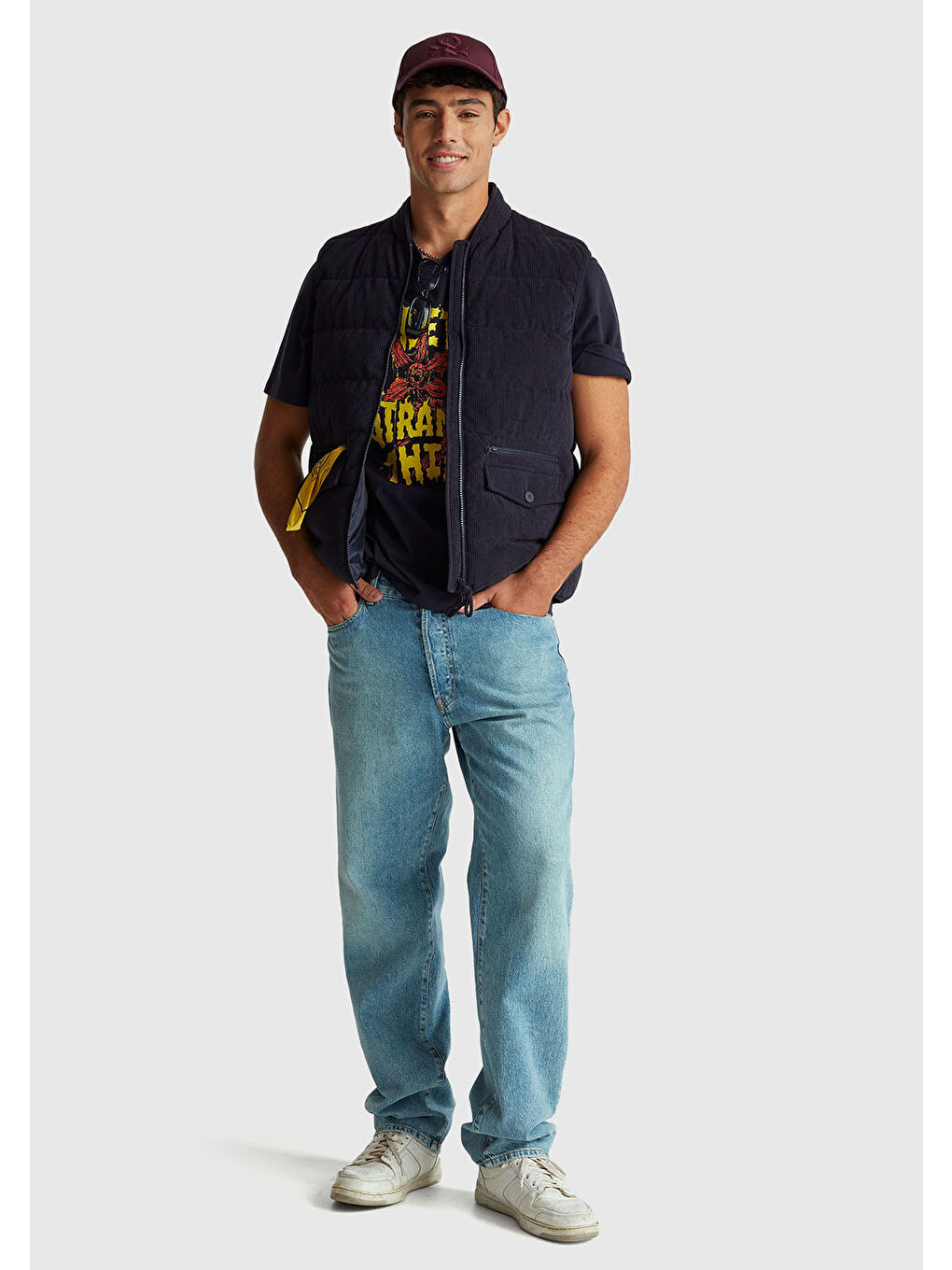 Erkek Lacivert  %100 Pamuk Regular Fit Stranger Things Baskılı T-Shirt-4