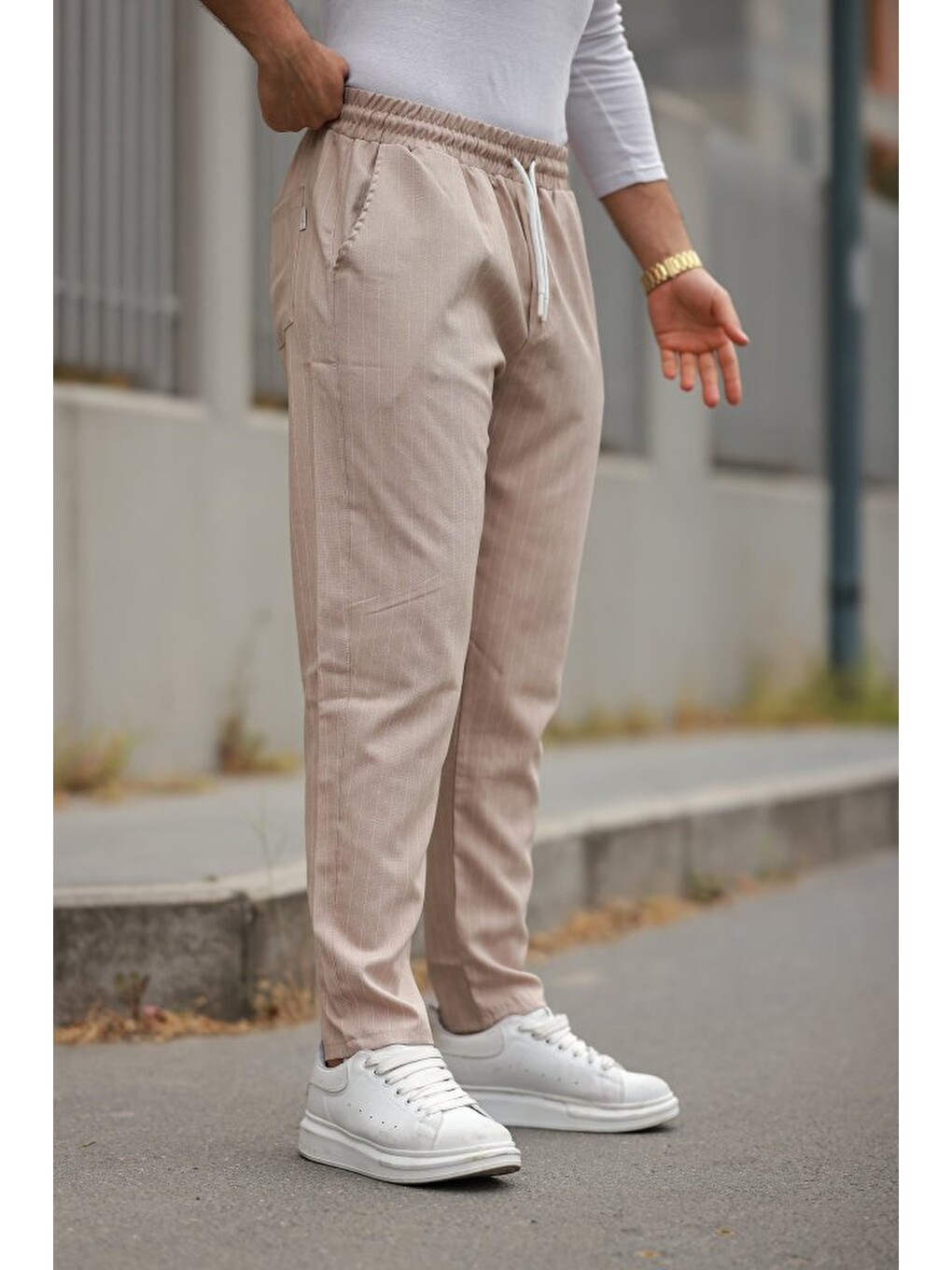 Bej Erkek Beli Bağcıklı Çizgili Pantolon-1