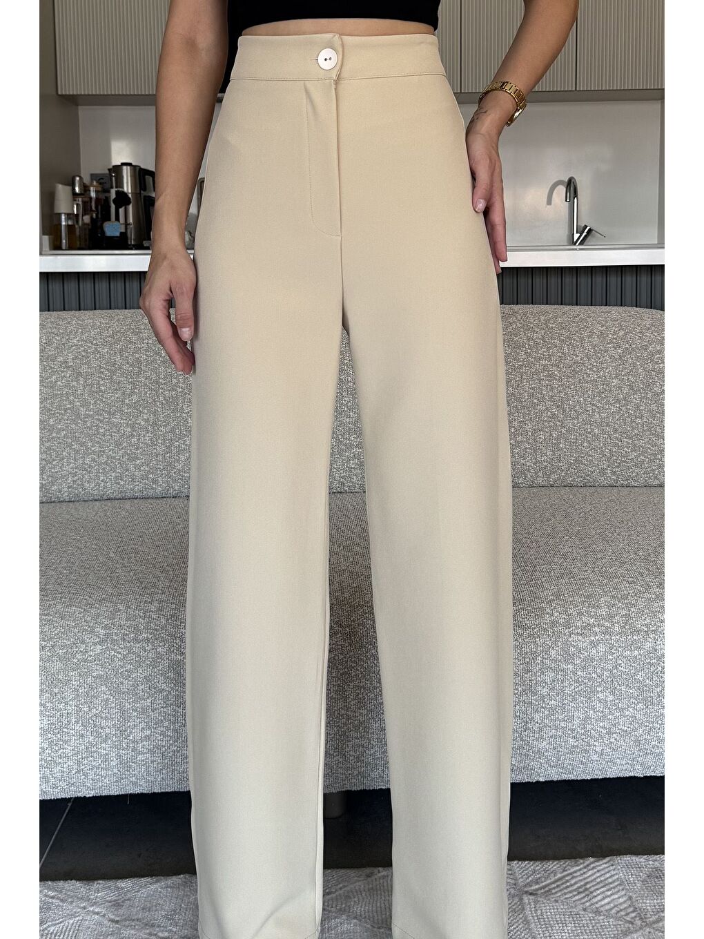 Bej Kadın Bol Paça Kumaş Pantolon