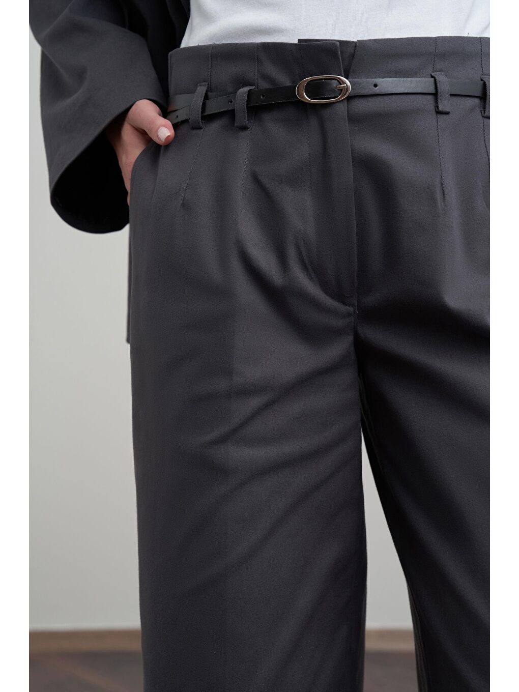 Antrasit-Kemerli Bol Paça Pantolon-3