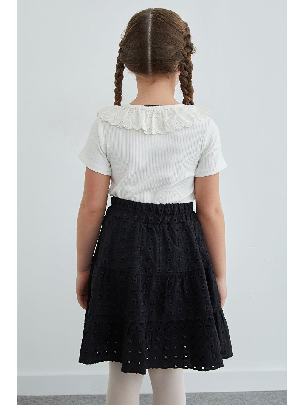 Siyah Beli Lastikli Brode Detaylı Kız Çocuk Etek-3