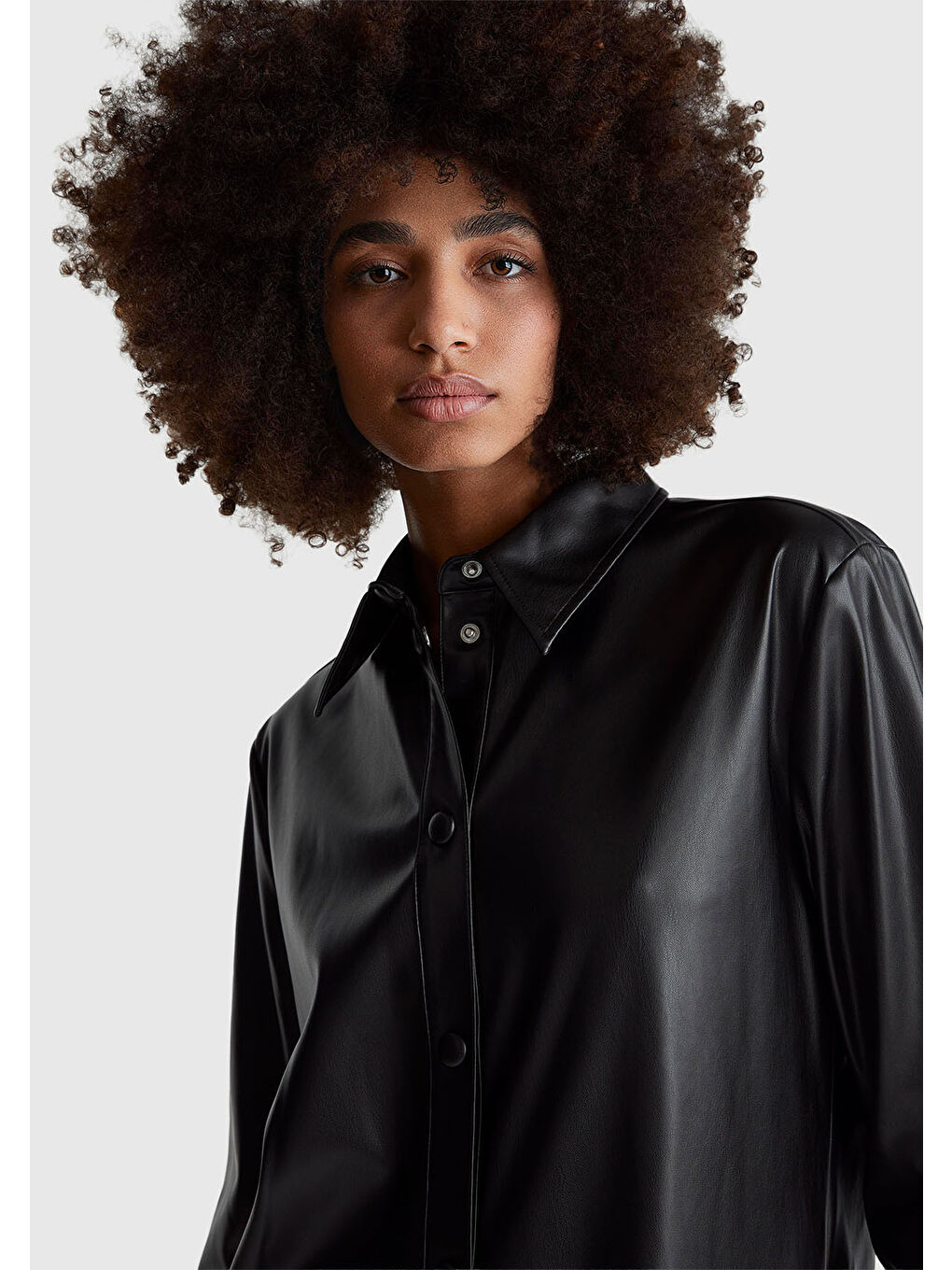 Kadın Siyah Deri Görünümlü Önü Düğmeli Uzun Kollu Elbise-5