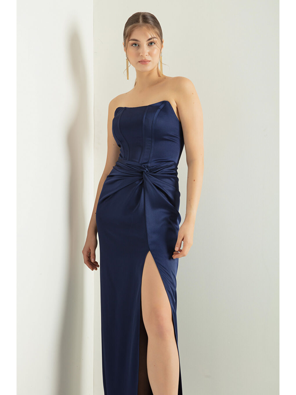 Kadın Lacivert Kruvaze Astarlı Dokuma Korse Detaylı Saten Uzun Abiye Elbise-2