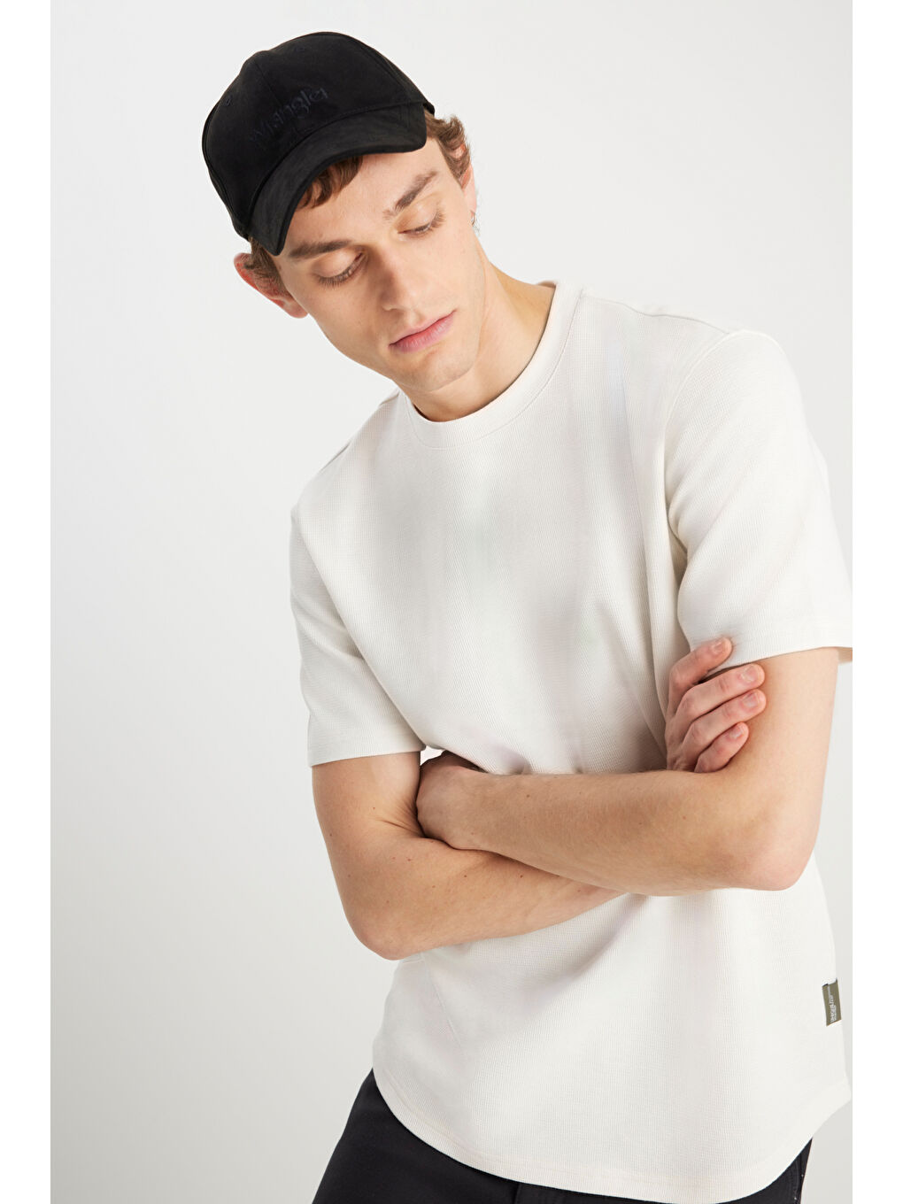 Relaxed Fit Geniş Kesim Bisiklet Yaka Ekru Dokulu Basic Tişört-1