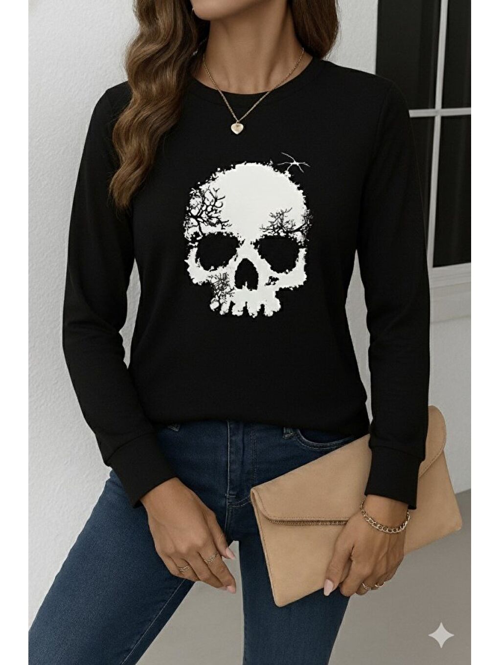 Siyah Kadın Uzun Kollu Bisiklet Yaka Kurukafa Desenli Viskon Bluz