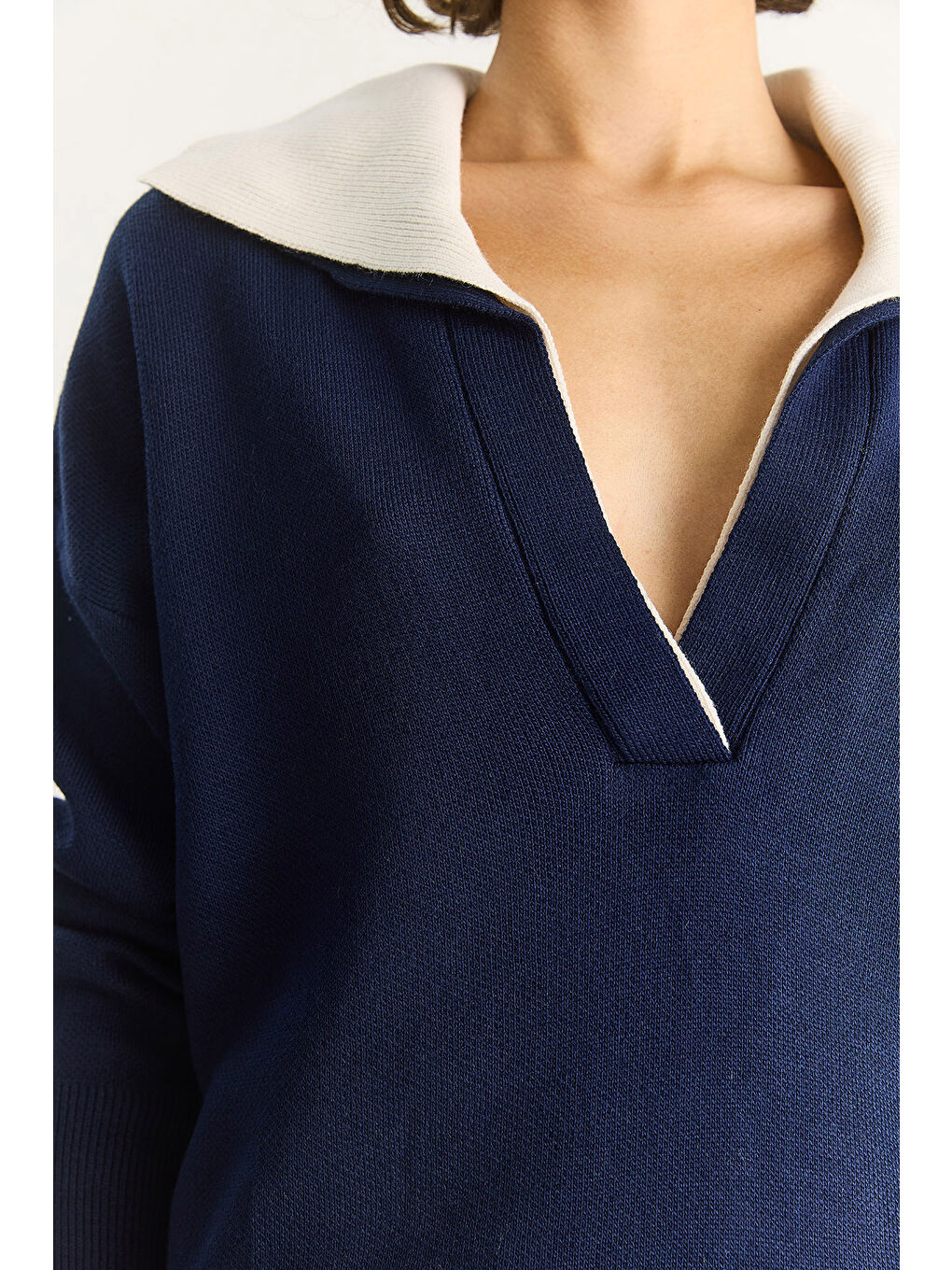 Lacivert Kadın Derin V Yaka Renk Bloklu Oversize Triko Kazak TK-6