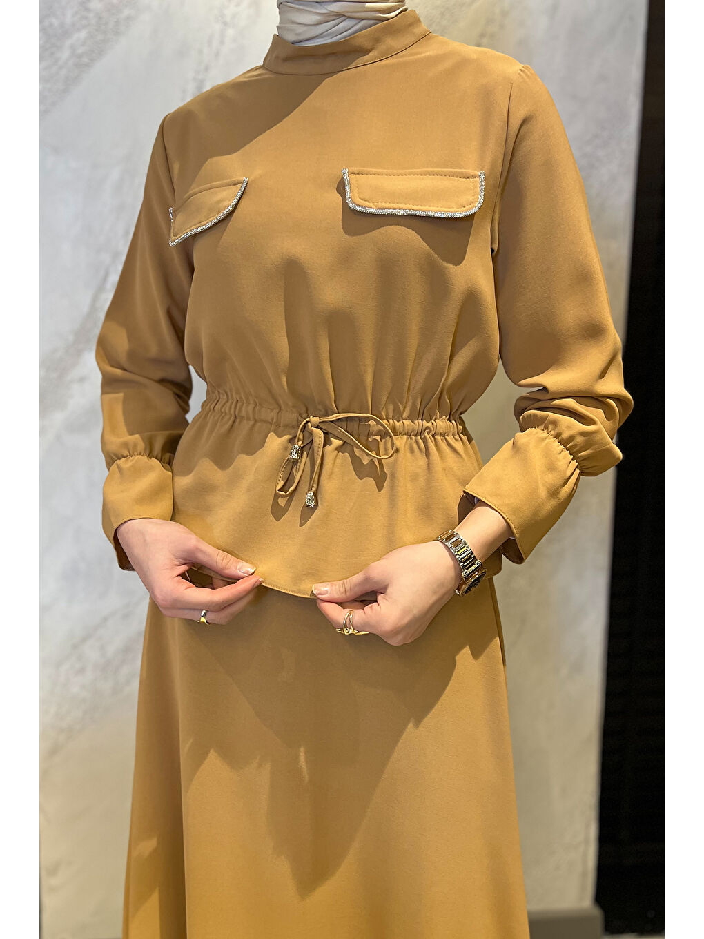 Ekru Kadın Bilek Ve Bel Büzgülü Taş Detaylı Tesettür Etek Bluz İkili Takım-5