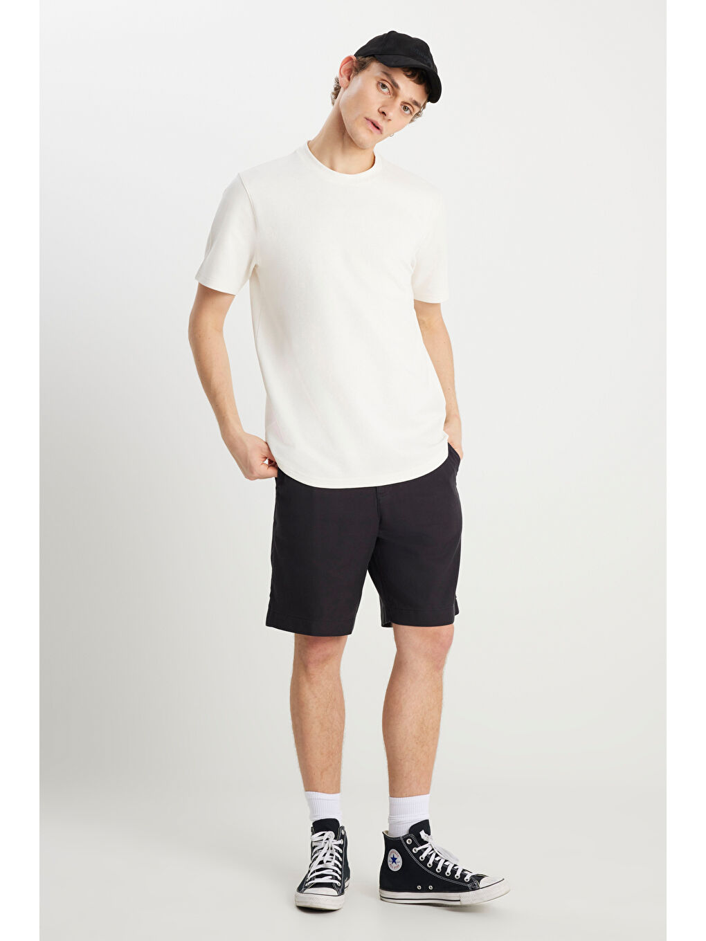 Relaxed Fit Geniş Kesim Bisiklet Yaka Ekru Dokulu Basic Tişört-2