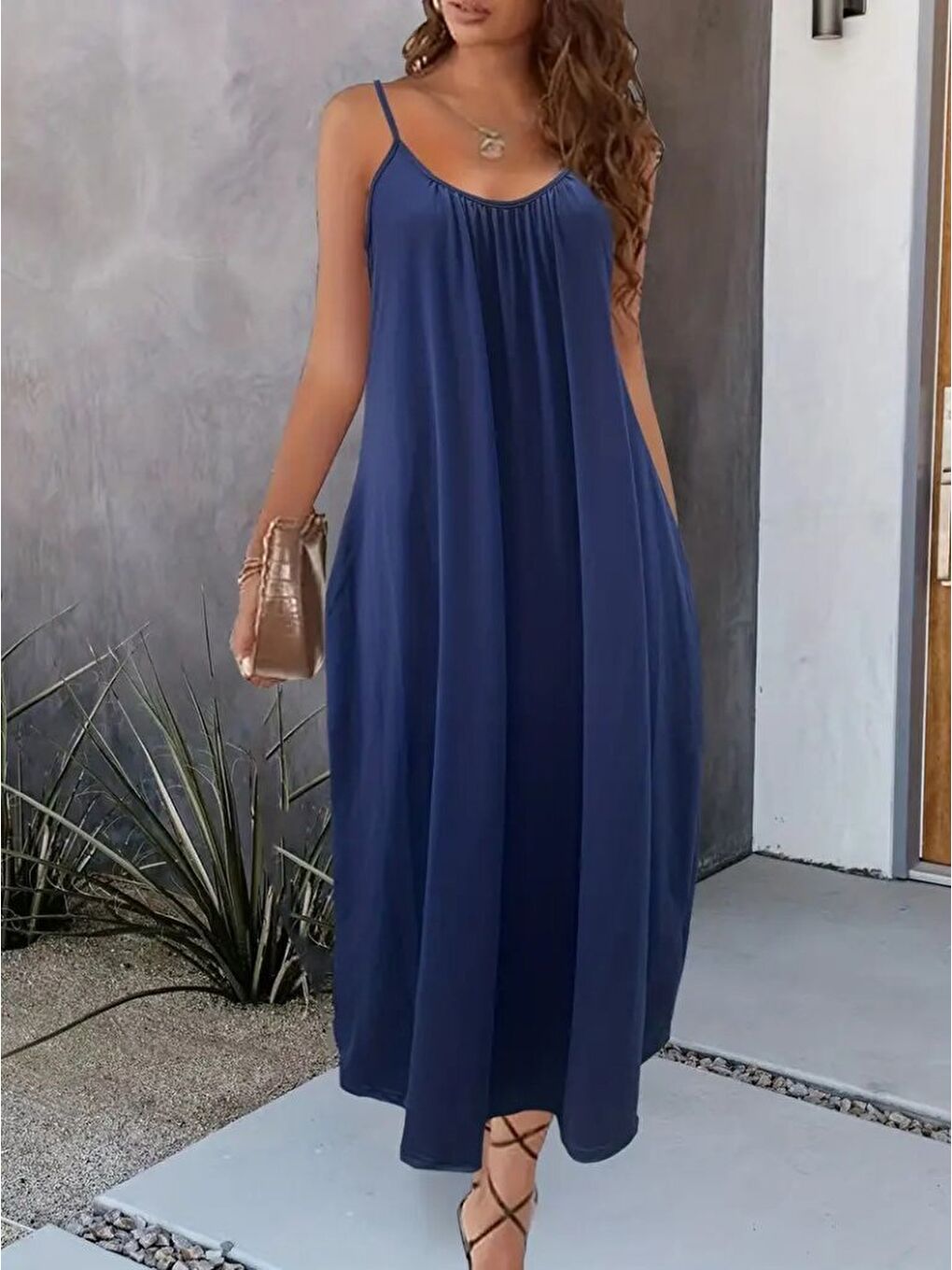 Lacivert Kadın Ip Askılı Geniş V Yakalı Viskon Elbise