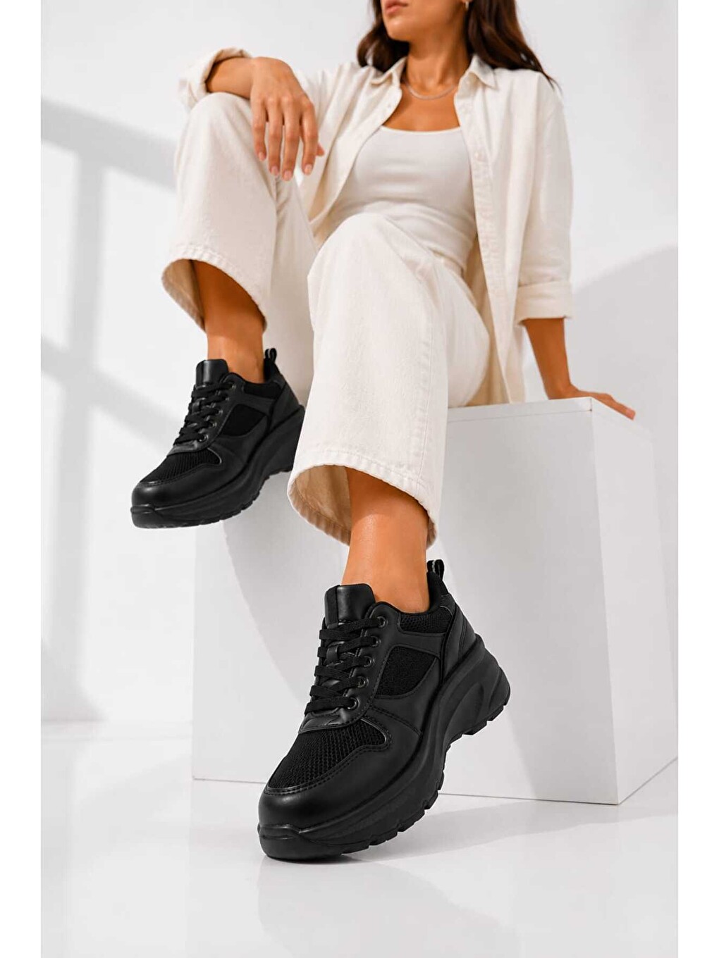 Siyah Kadın Parıltılı, 6 Cm Yükseltilmiş Tabanlı, Bağcıklı, Günlük Kullanım Sneakers-1