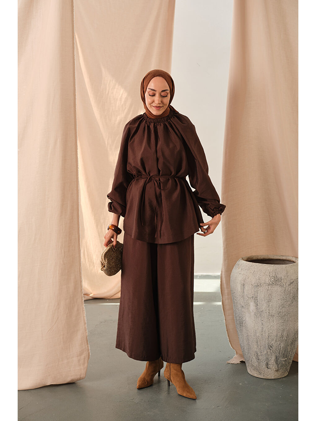 Kahverengi Kadın Yakası Lastik Detaylı Takım Kahve-2