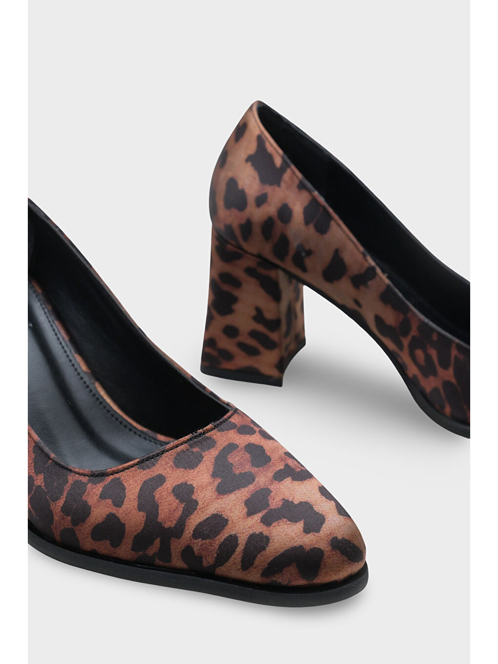 Kahverengi Penni Yuvarlak Burunlu Orta Topuklu Günlük Kadın Topuklu Ayakkabı-3