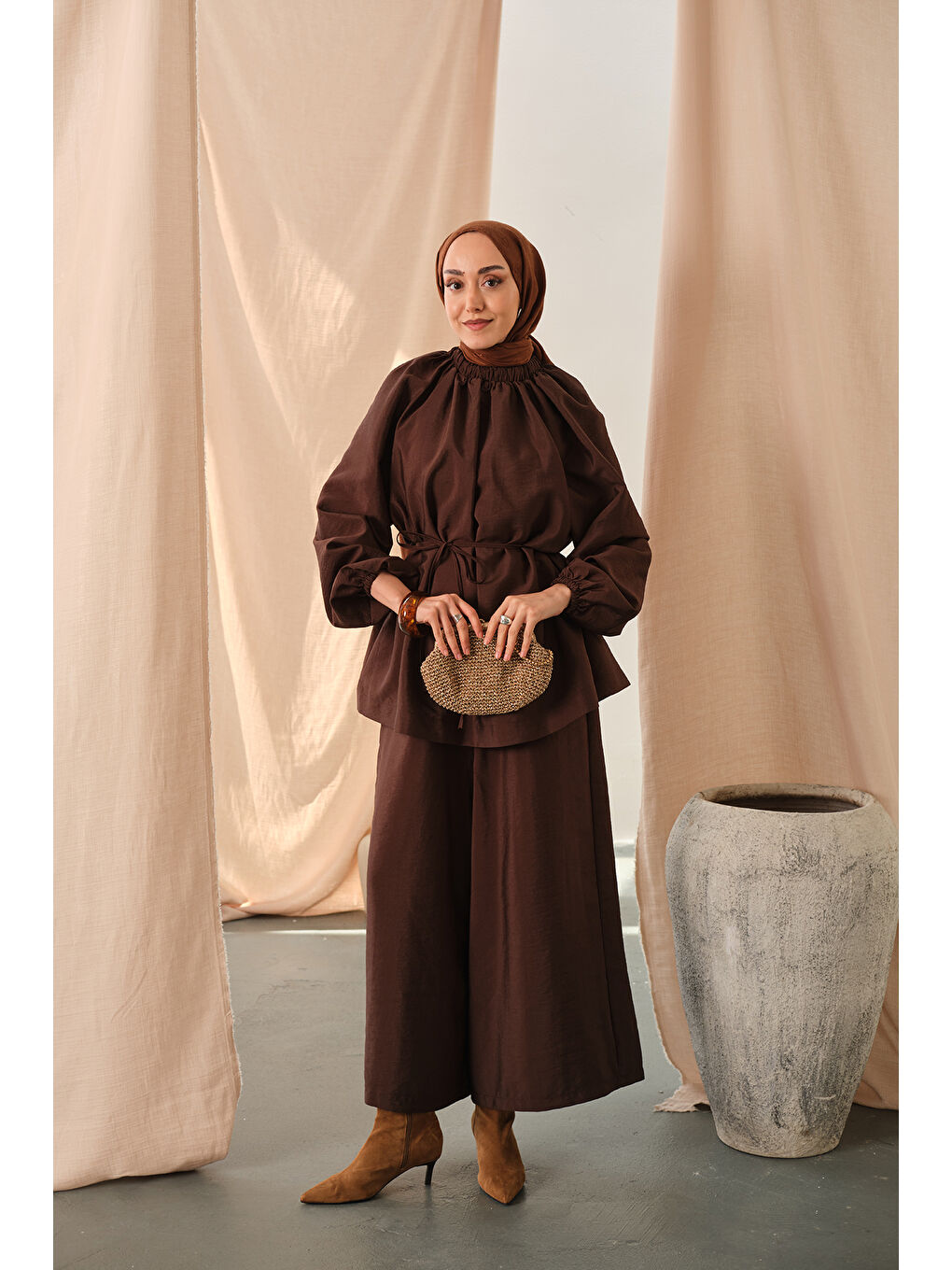 Kahverengi Kadın Yakası Lastik Detaylı Takım Kahve-3