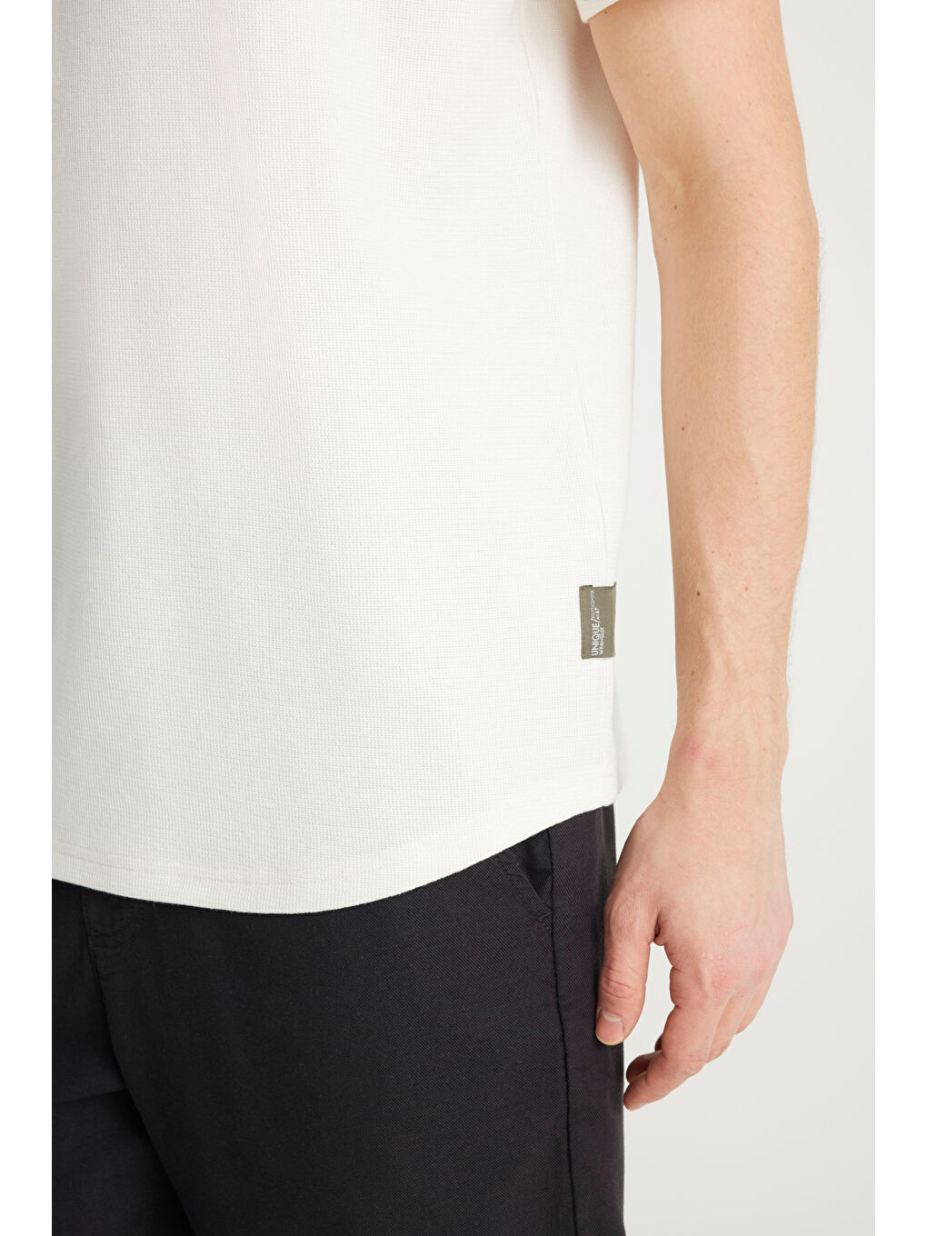 Relaxed Fit Geniş Kesim Bisiklet Yaka Ekru Dokulu Basic Tişört-5