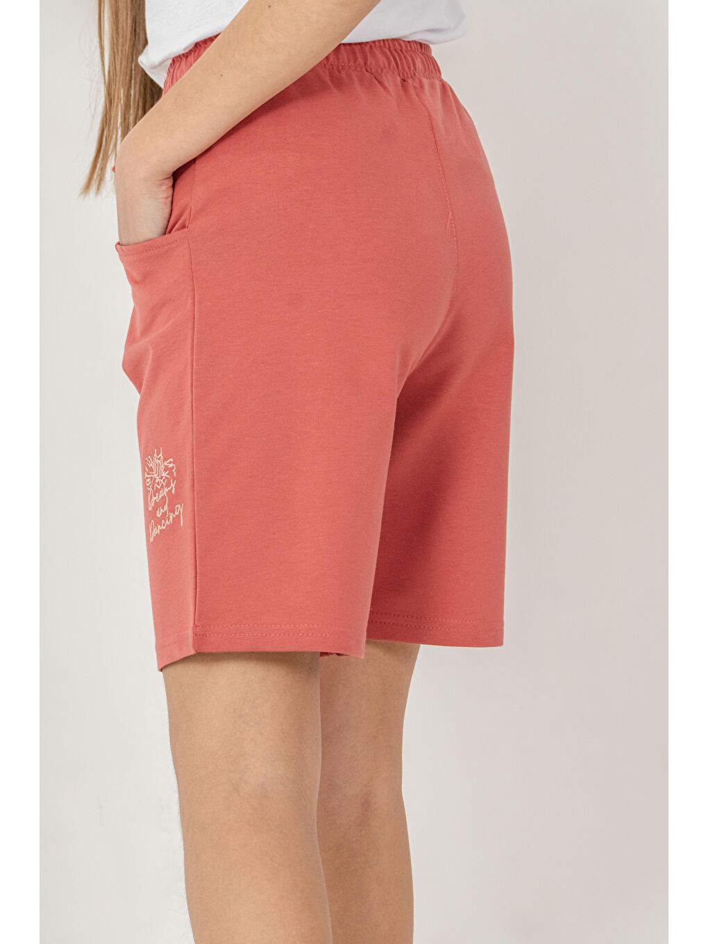 Kahverengi Kemer Fiyonk Kurdeleli Dreams Nakışlı Kız Çocuk Şort-5