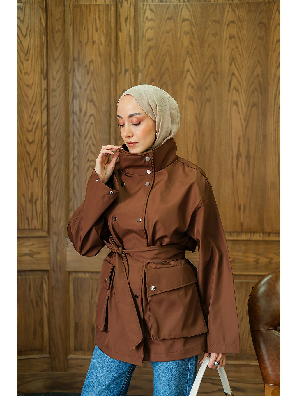 Kahverengi Kadın Deri Görünümlü Kısa Trenç Taba