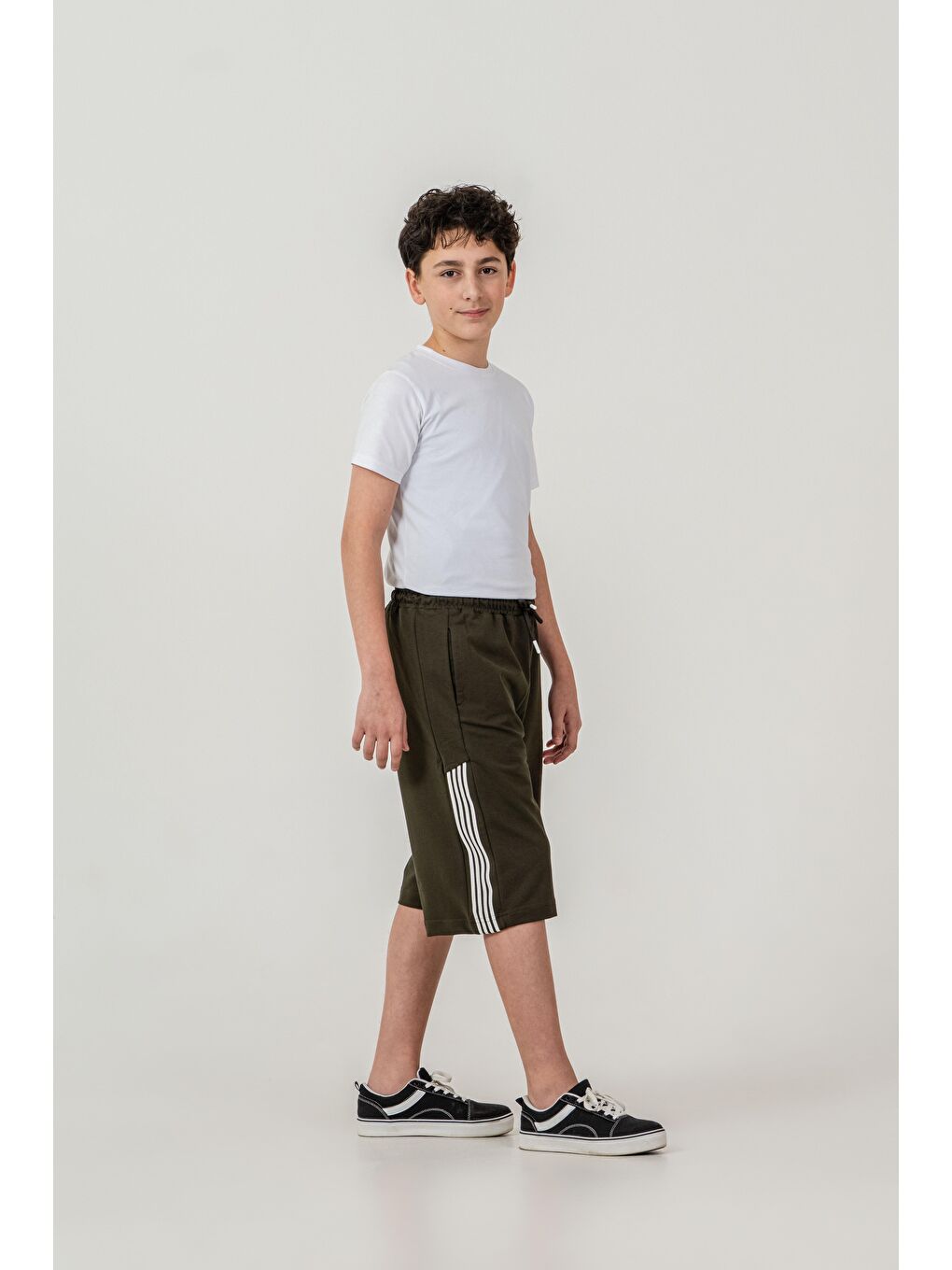 Haki Boston Nyc Baskılı Yanları Şeritli Erkek Çocuk Şort-1