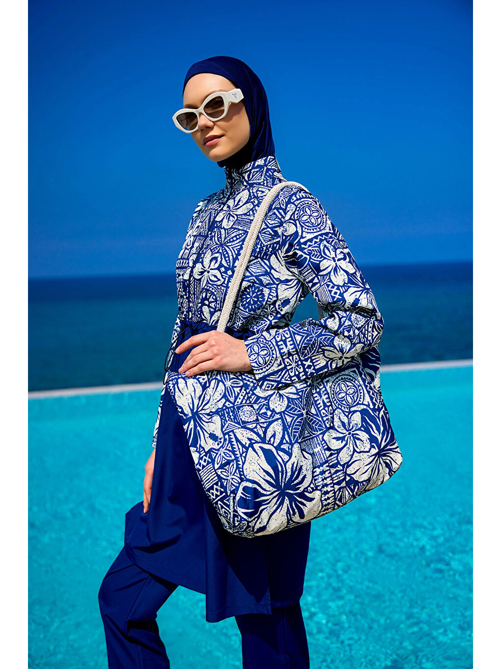 Lacivert Tam Kapalı Tesettür Mayo Plaj Çantalı 4 Parça Set R2504-3