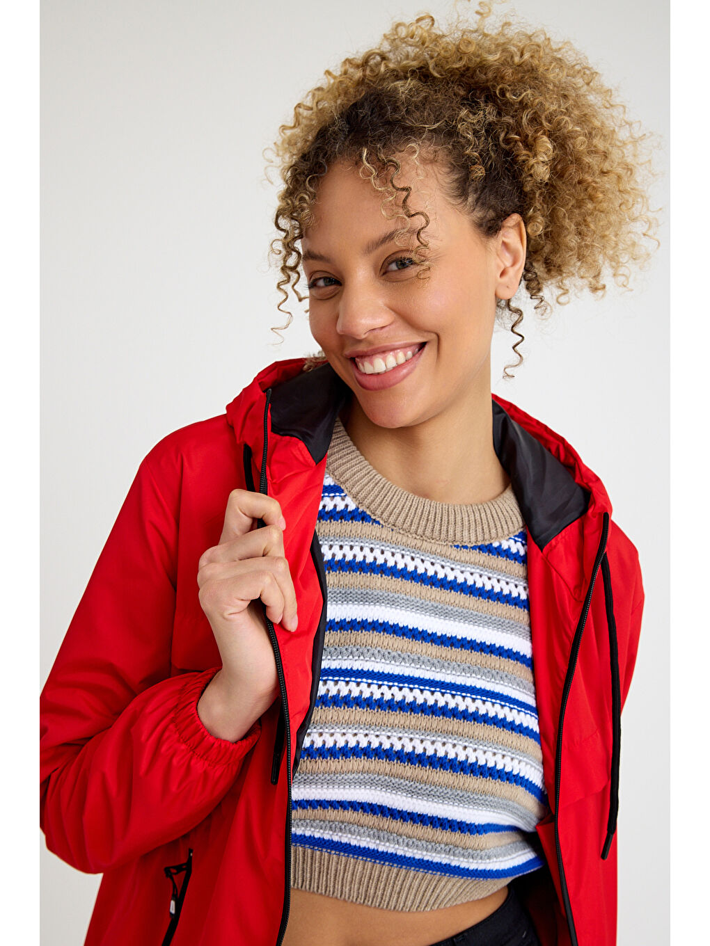 Kırmızı Kadın Içi Astarlı Suya Dayanıklı Kapüşonlu Yağmurluk-6