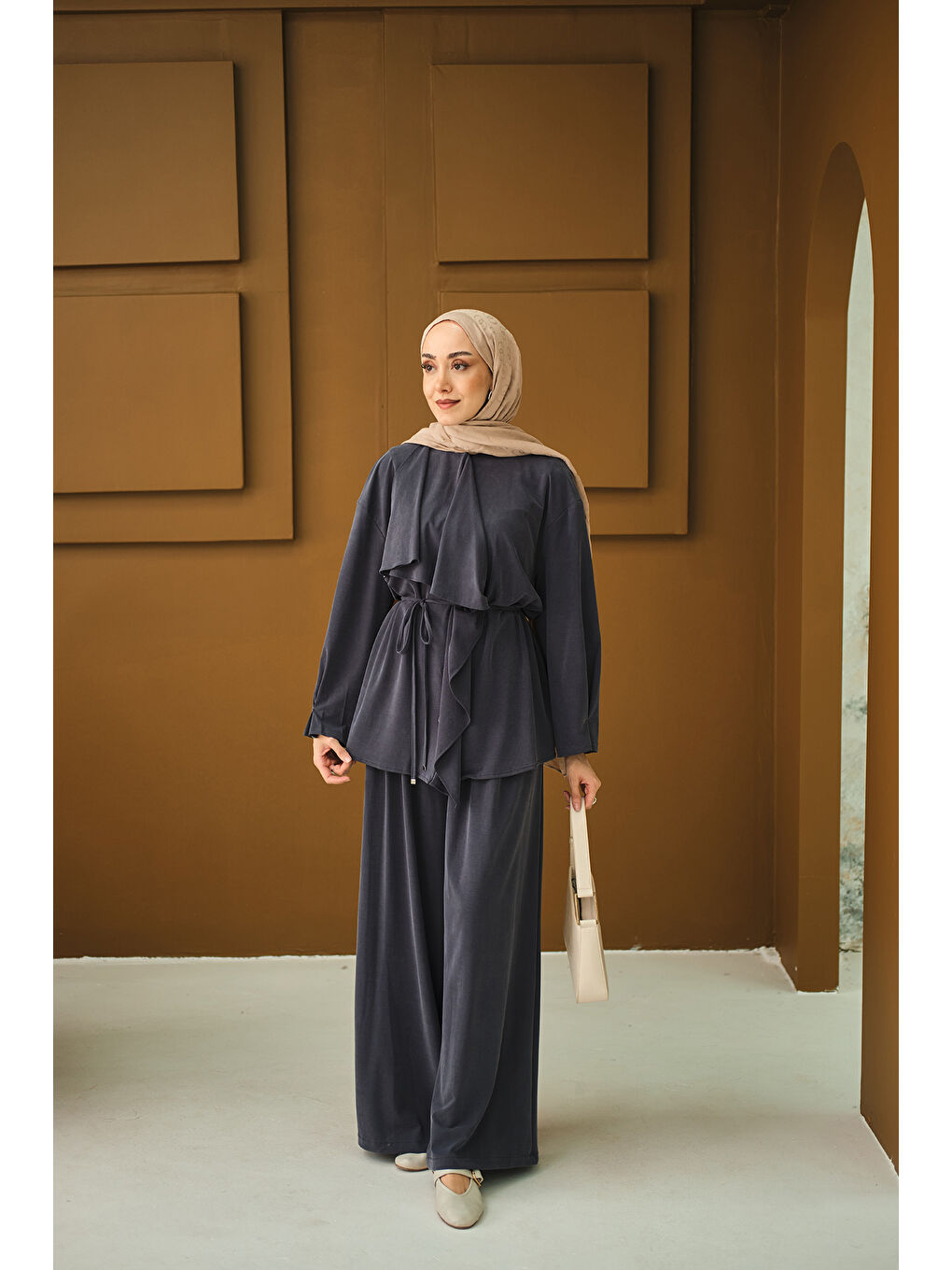 Gri Kadın Omuzdan Volanlı Takım Füme-3