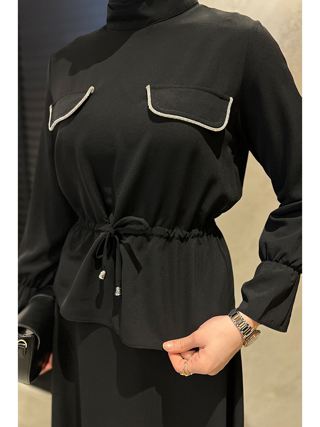 Siyah Kadın Bilek Ve Bel Büzgülü Taş Detaylı Tesettür Etek Bluz İkili Takım-4