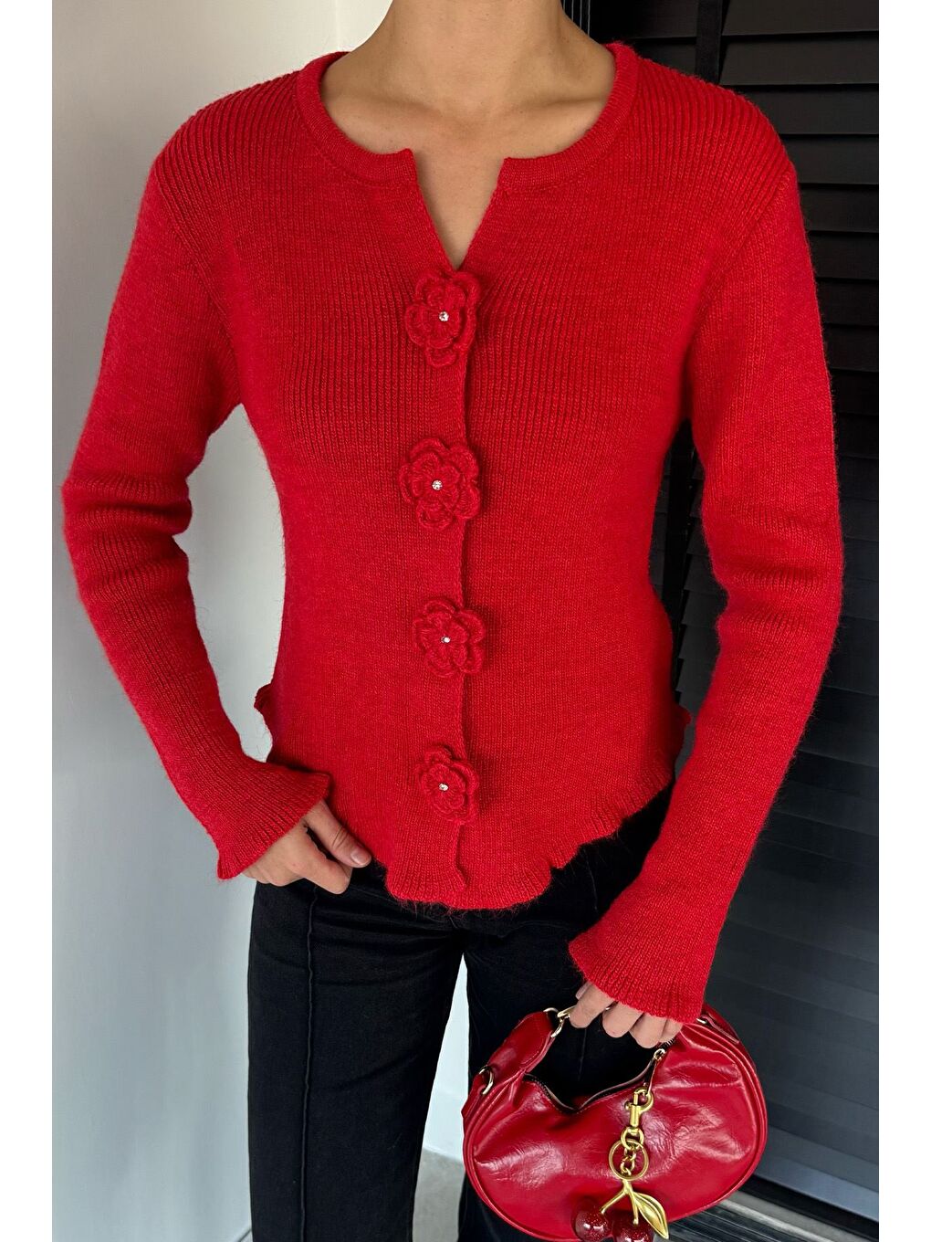 Kırmızı Çiçek Düğme Detaylı Triko Hırka (s,m,l Uyumludur)-1