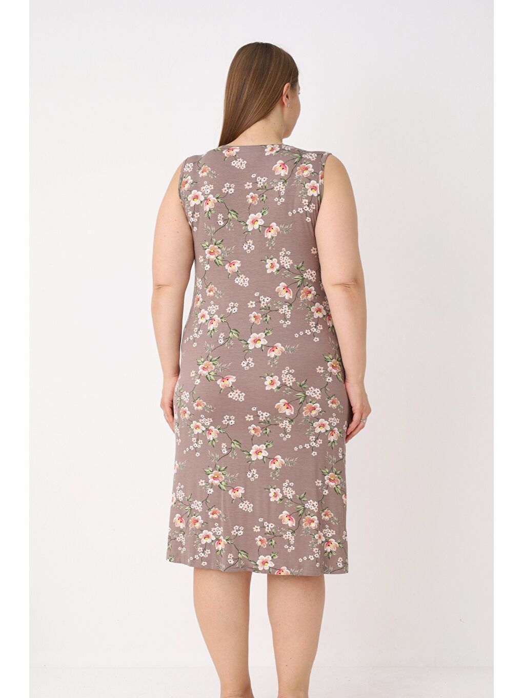 Kahverengi Çiçek Desenli Esnek Anvelop Kadın Büyük Beden Askılı Gecelik-3