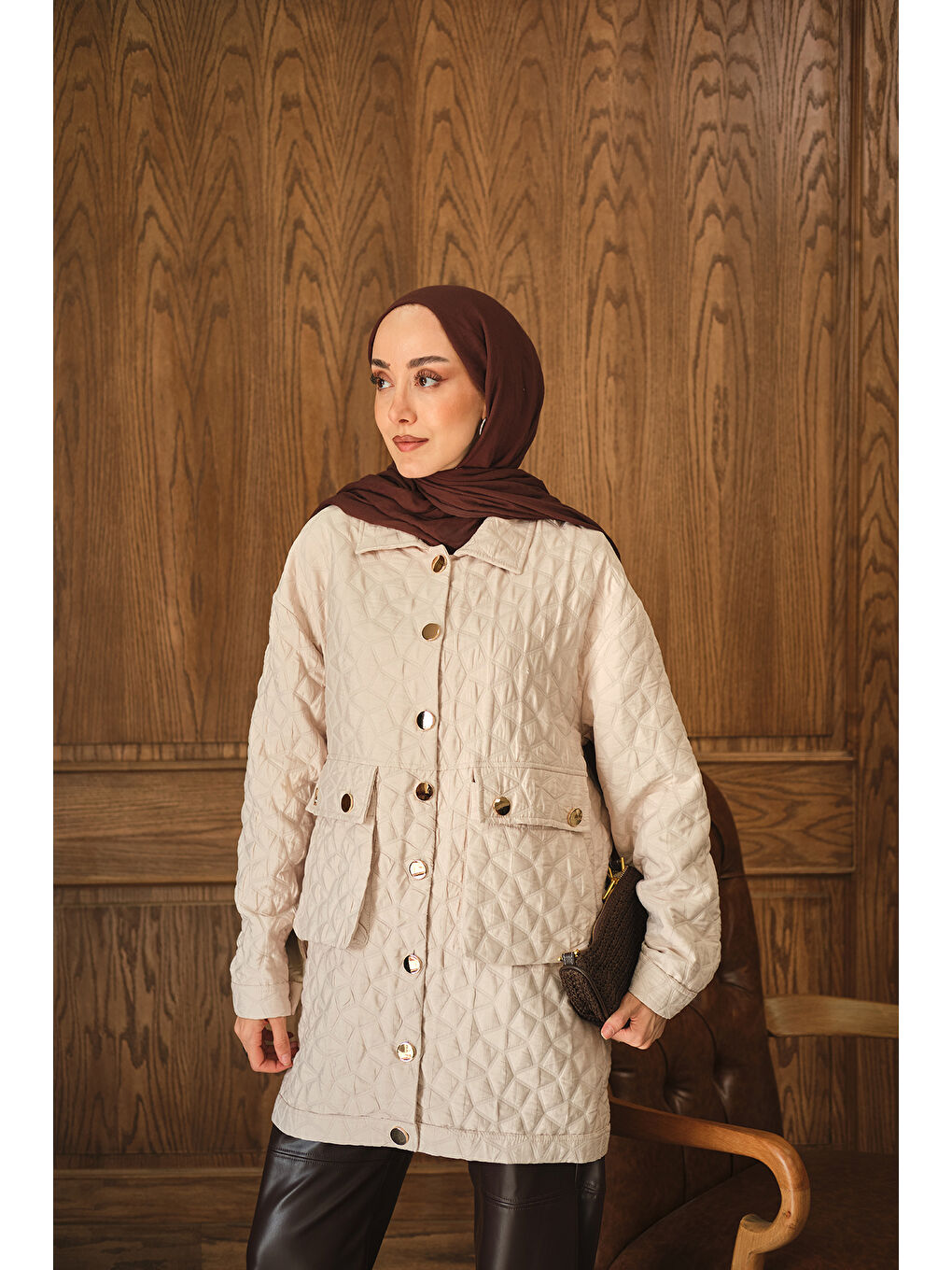 Bej Kadın Kapitone Desen Gold Düğme Detay Ceket Taş