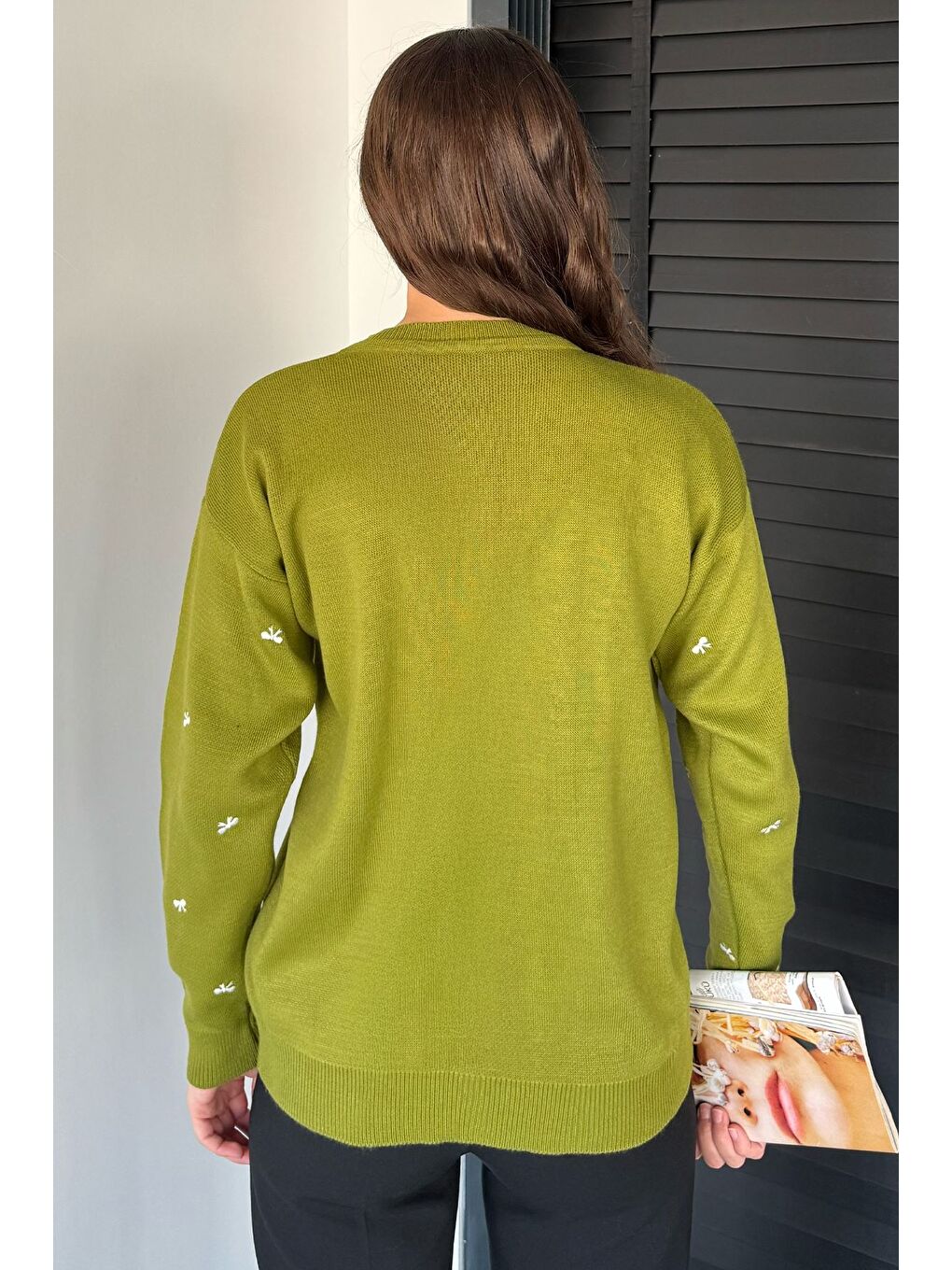 Yeşil Kadın Fiyonk Nakışlı Triko Hırka-3