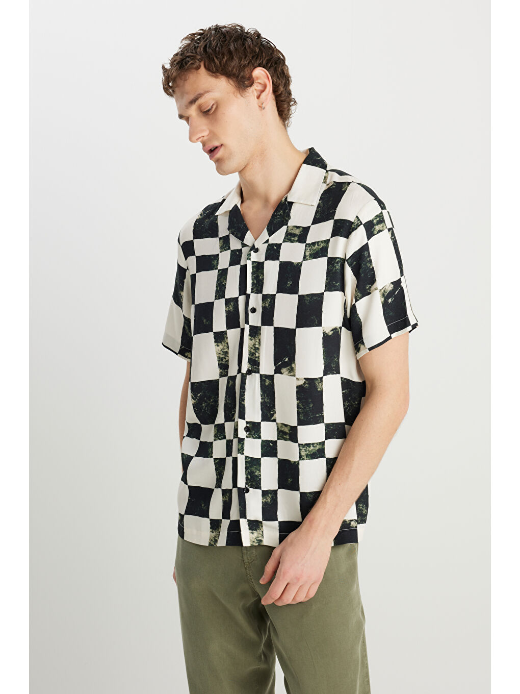 Karışık Relaxed Fit Geniş Kesim Desenli Viskon Gömlek-1