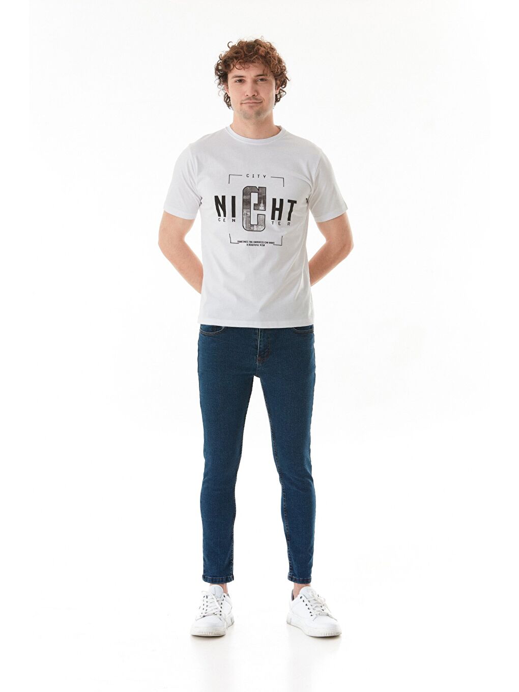 Beyaz Night Yazı Baskılı Bisiklet Yaka %100 Pamuk Tişört-1