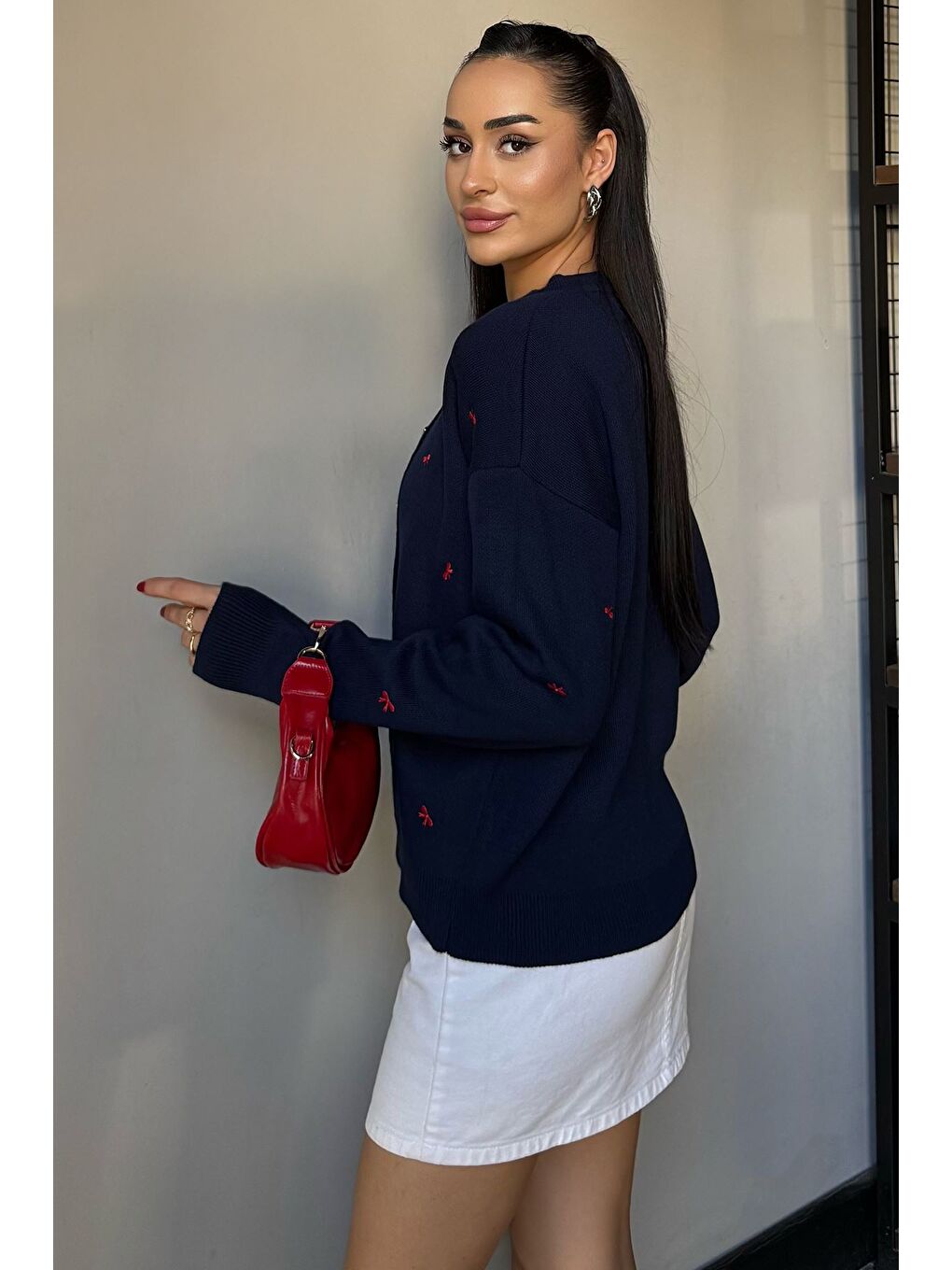 Lacivert Kadın Fiyonk Nakışlı Triko Hırka-3