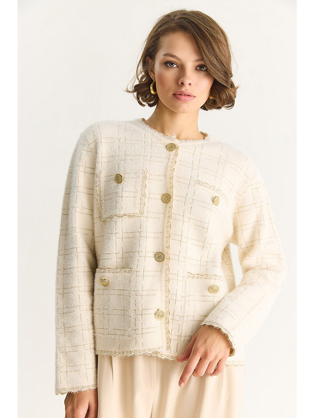 Ekru Kadın Gold Simli Vintage Düğmeli Yumuşak Dokulu Hırka TH-1