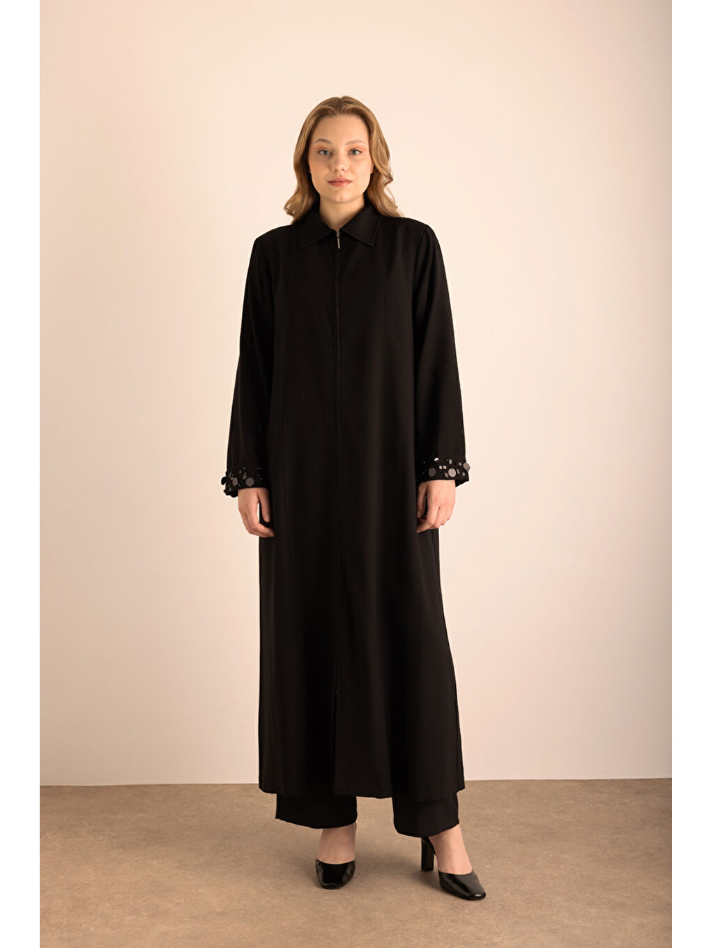 Siyah Kolları İşleme Detaylı Pardösü-2