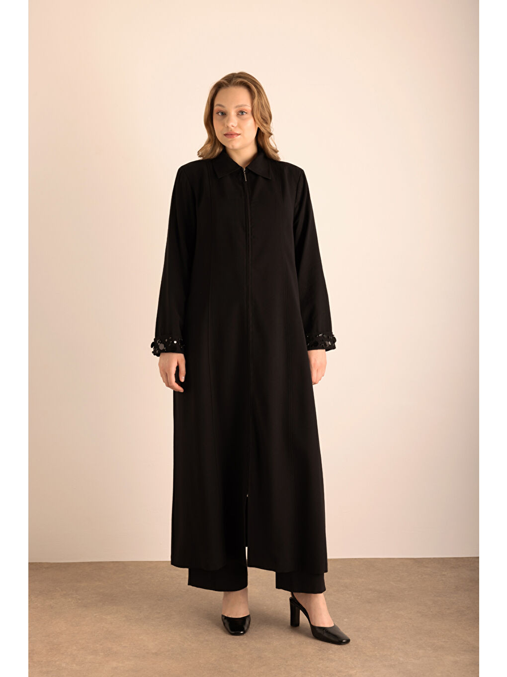 Siyah Kolları İşleme Detaylı Pardösü-5