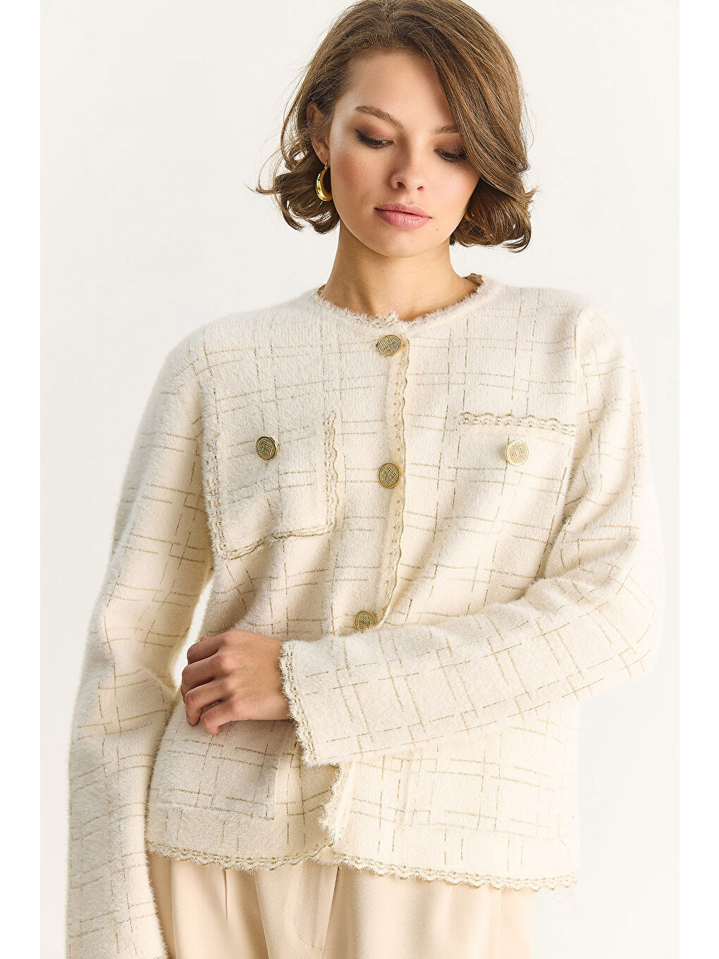 Ekru Kadın Gold Simli Vintage Düğmeli Yumuşak Dokulu Hırka TH-3