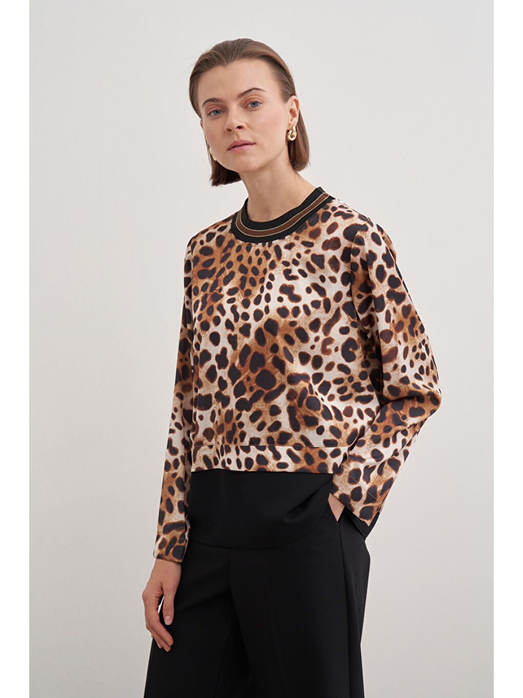 Kahverengi Leopar Desenli Bluz