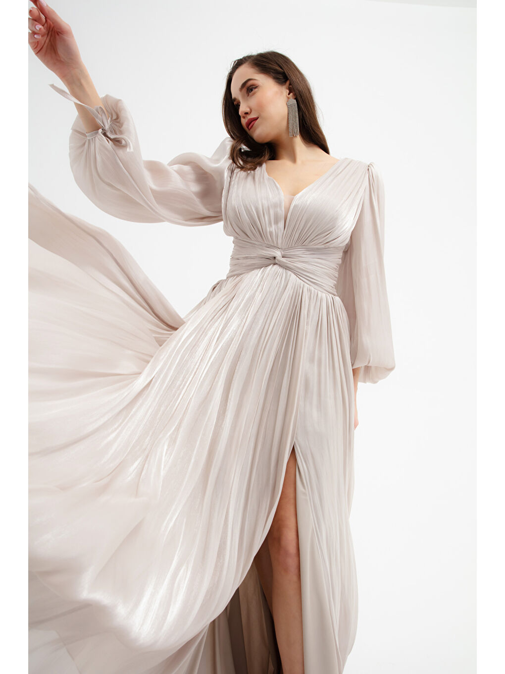 Kadın Ekru V Yaka Yırtmaçlı Uzun Abiye Elbise