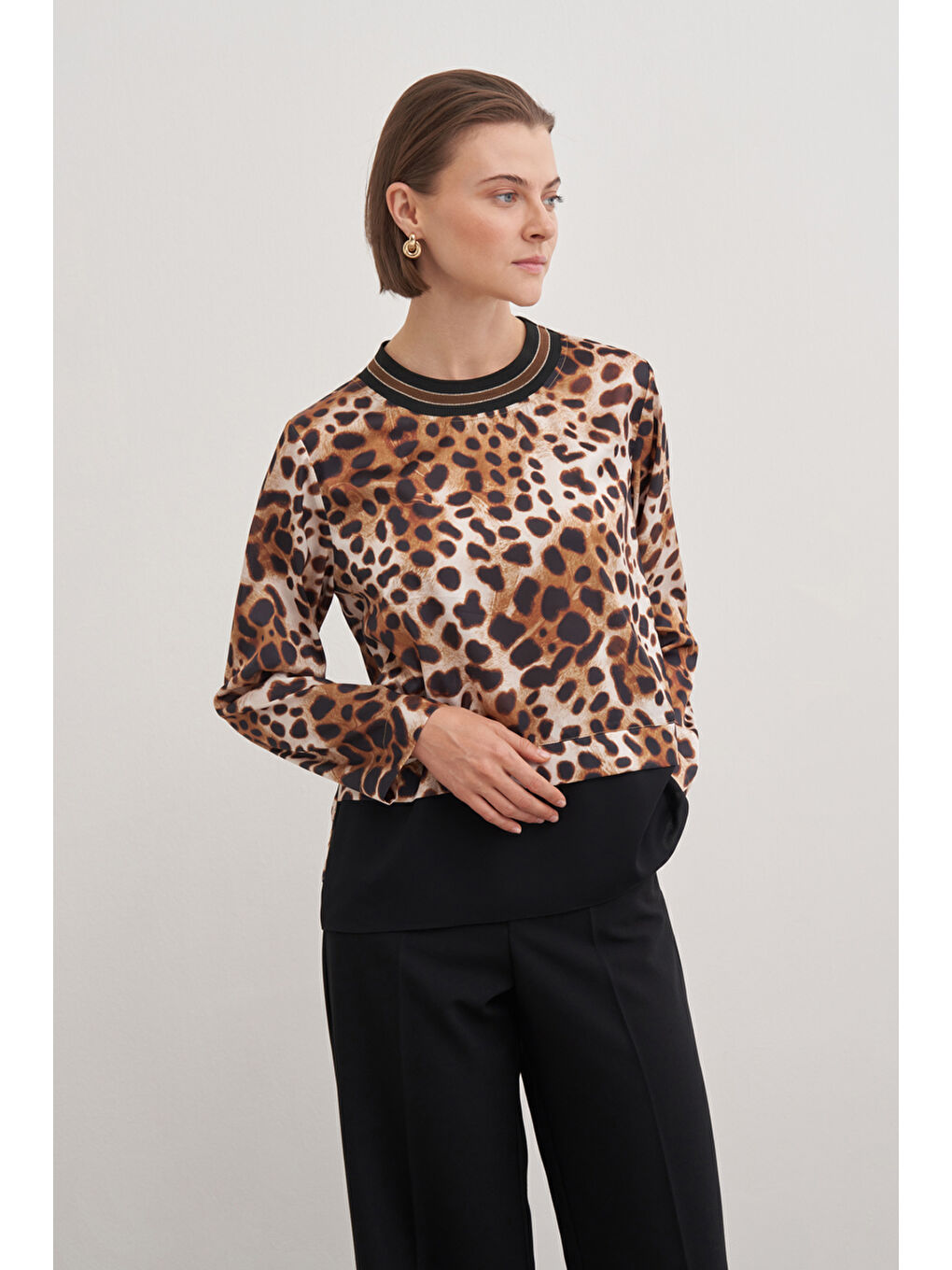 Kahverengi Leopar Desenli Bluz-2