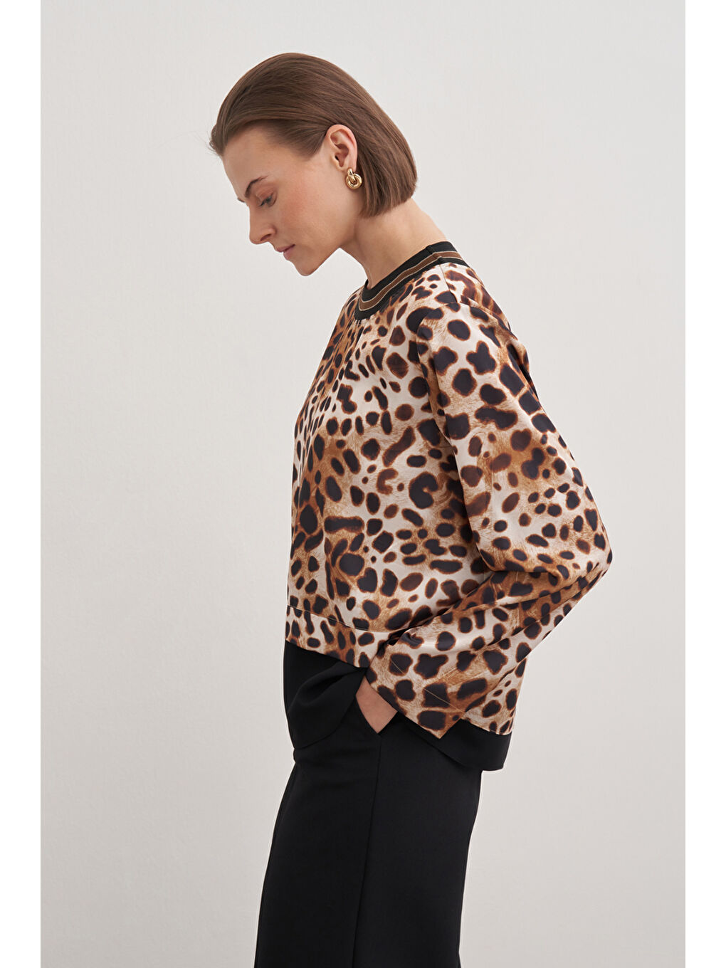 Kahverengi Leopar Desenli Bluz-3