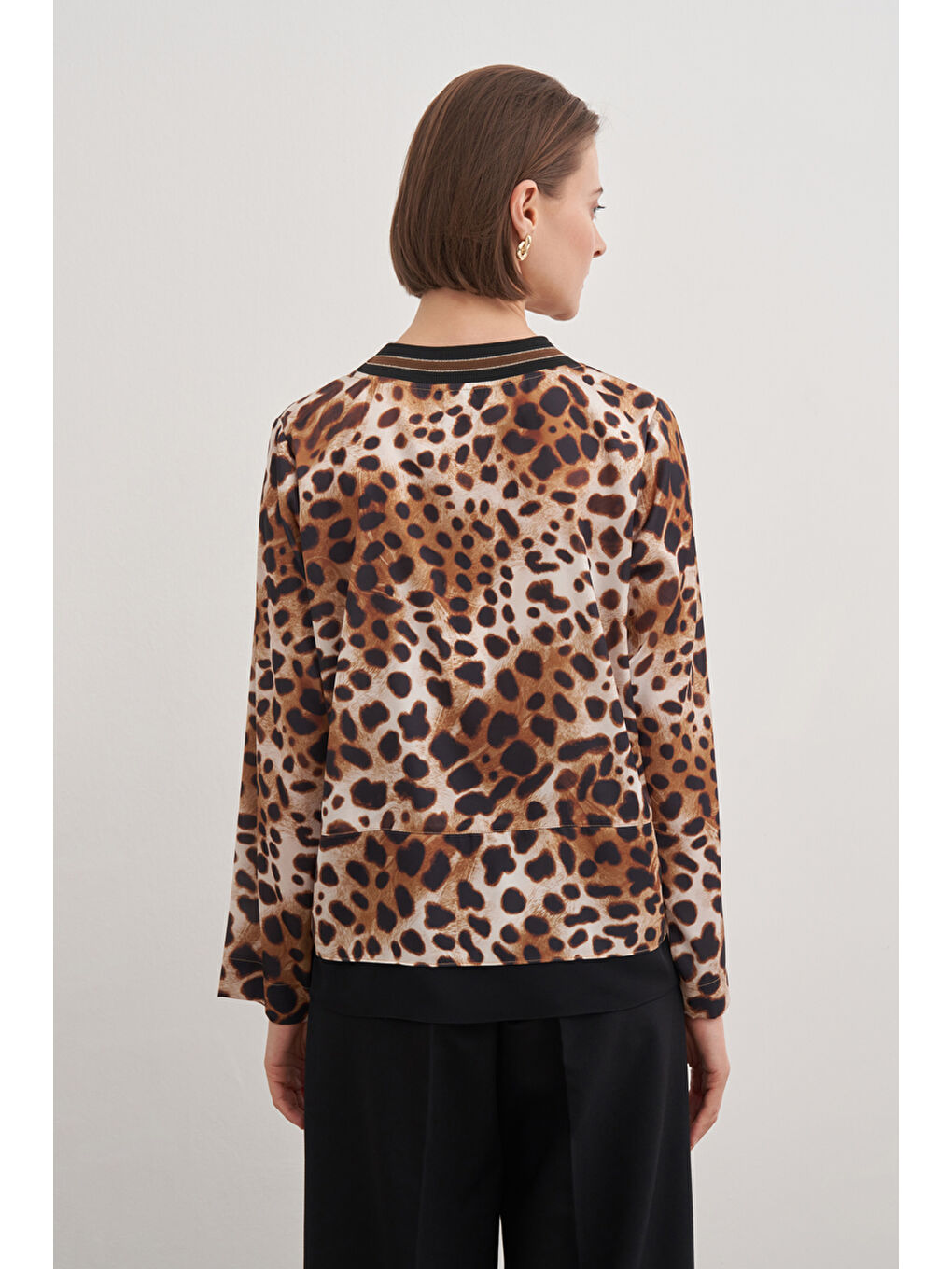 Kahverengi Leopar Desenli Bluz-5
