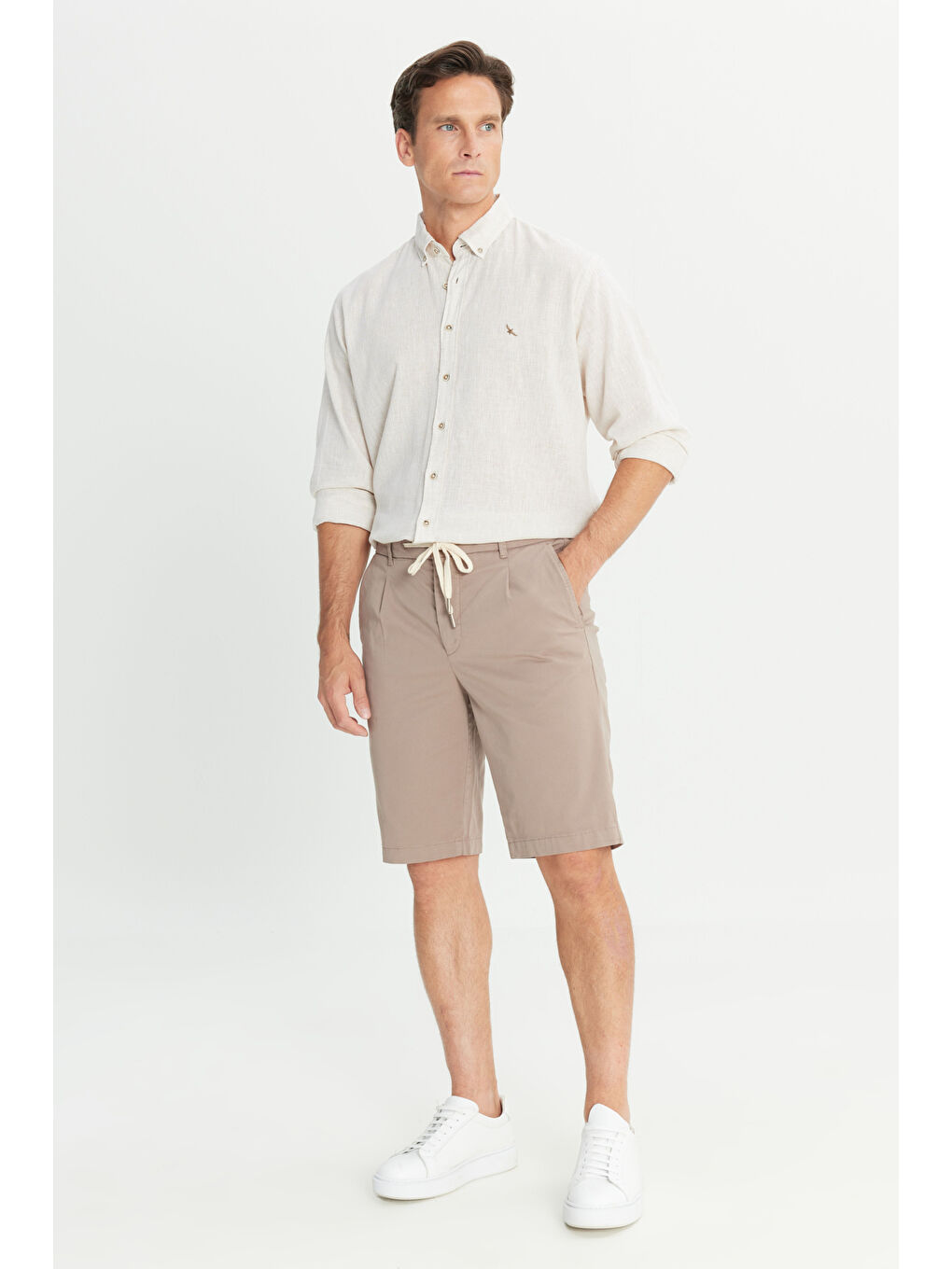 Erkek Bej Pamuklu Slim Fit Dar Kesim Beli Bağlamalı Yan Cepli Esnek Şort