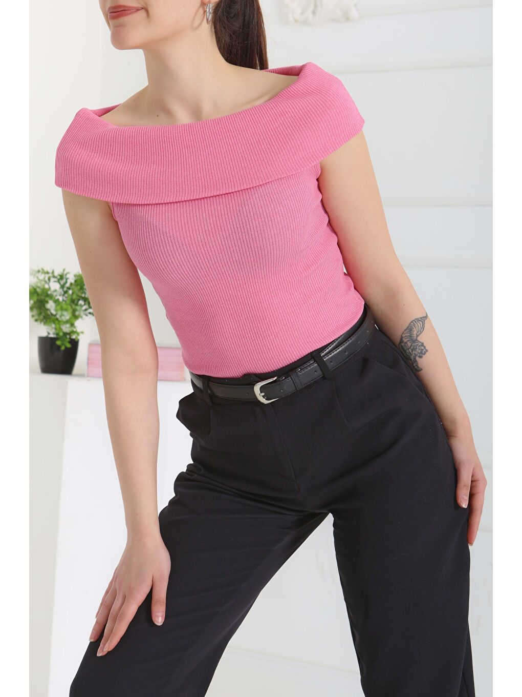 Madonna Yaka Bady Pembe - 27138-1