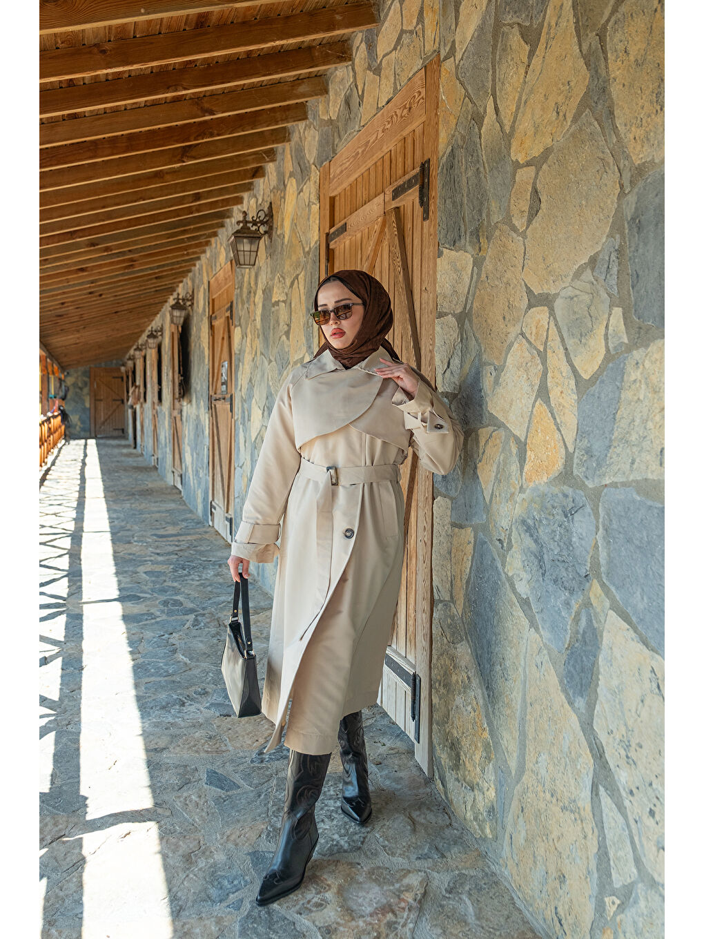 Bej Kadın Cep Yaka Trençkot Taş-2