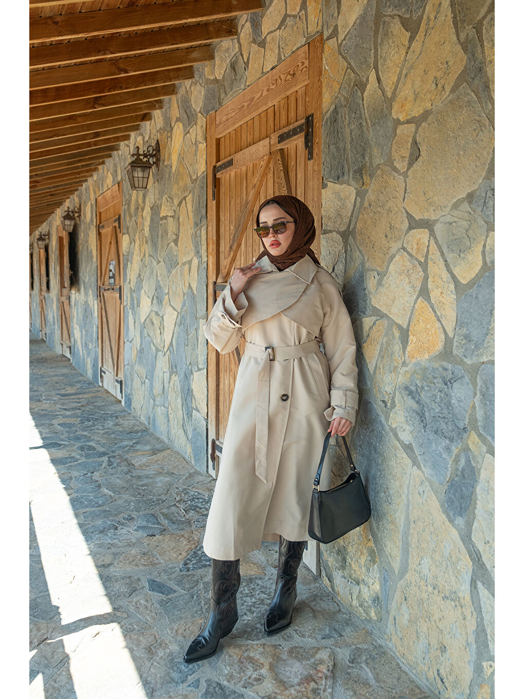 Bej Kadın Cep Yaka Trençkot Taş-3