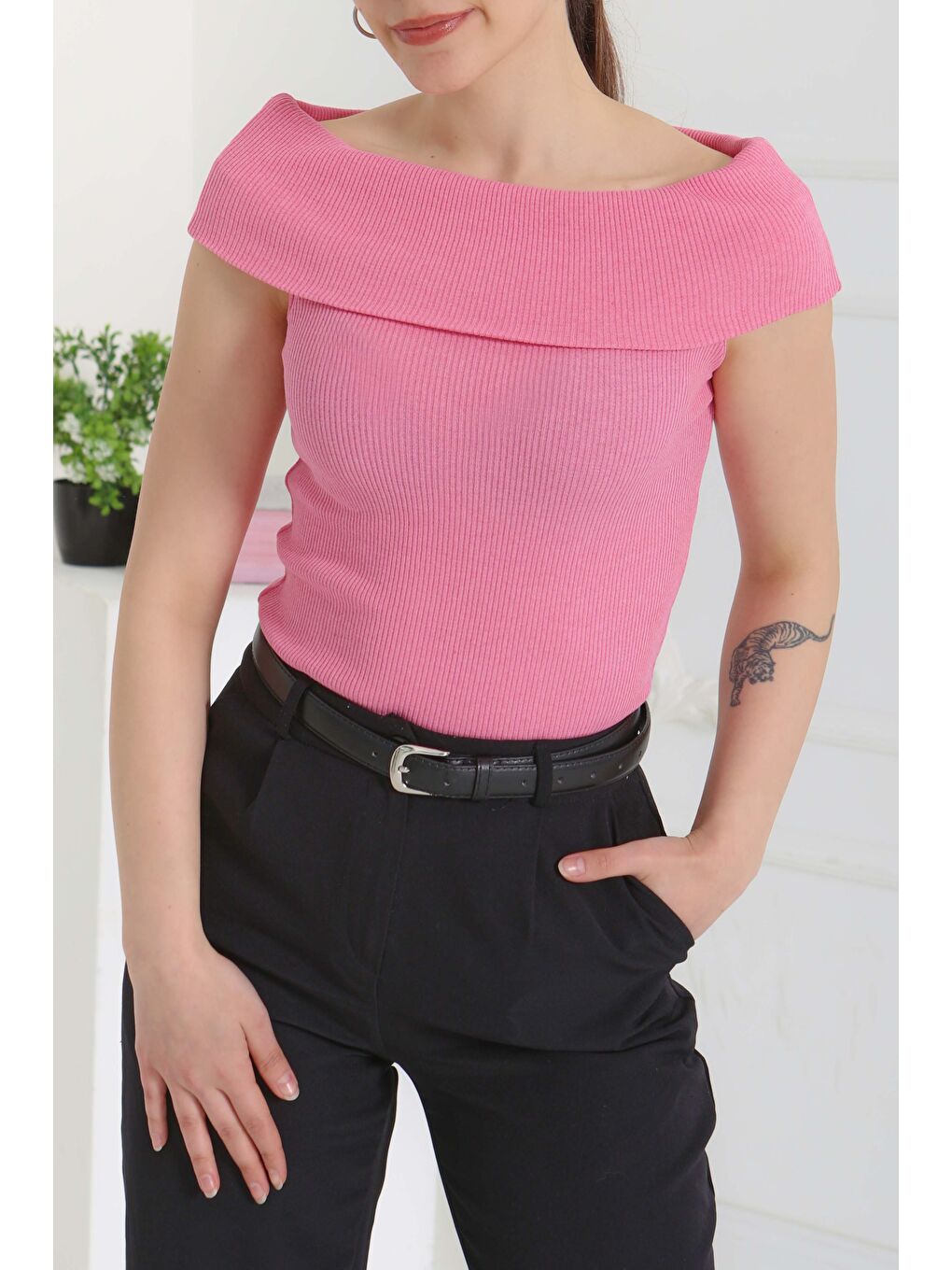 Madonna Yaka Bady Pembe - 27138-4